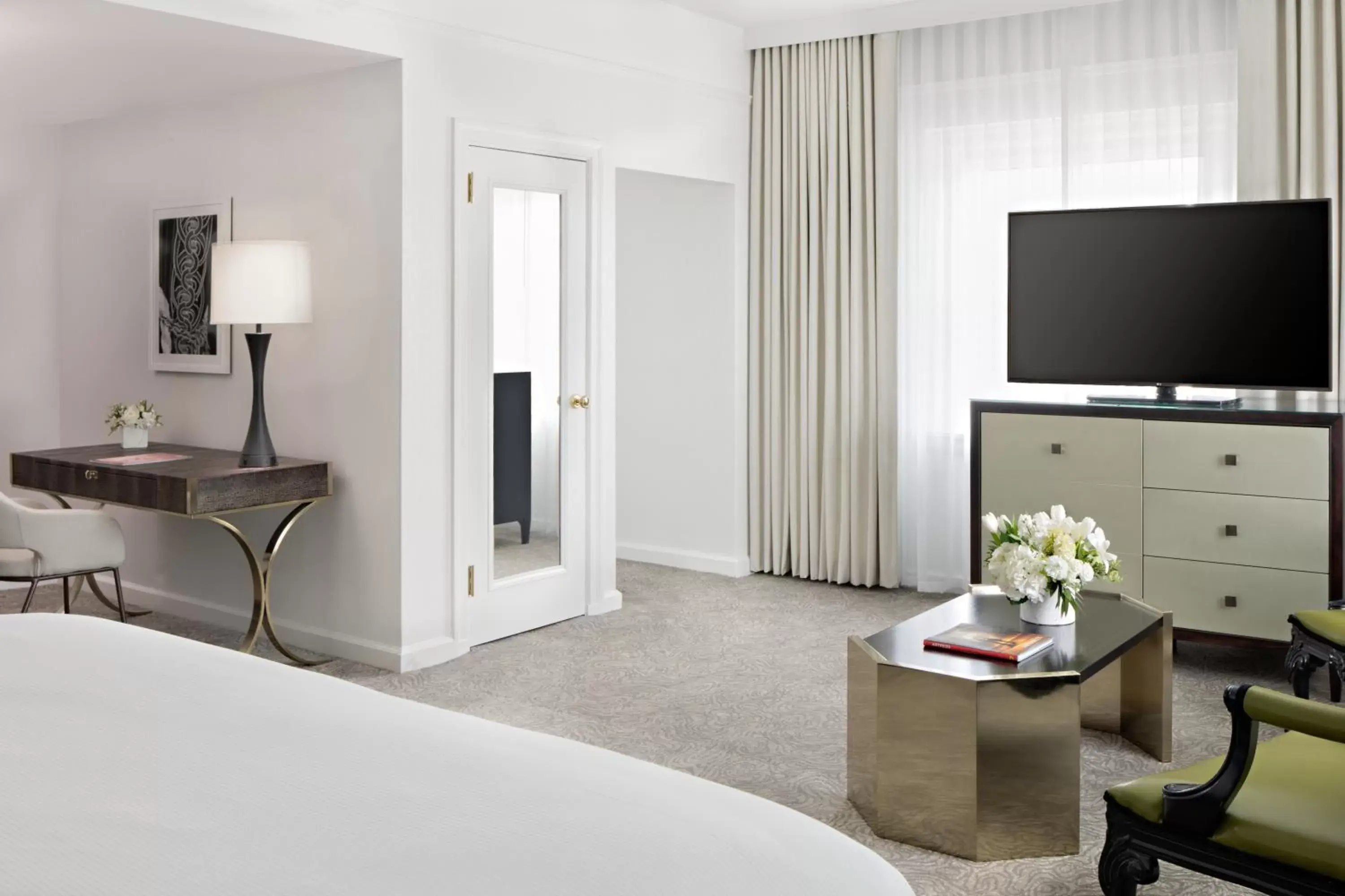 Living room, TV/Entertainment Center in Amway Grand Plaza Hotel, Curio Collection by Hilton