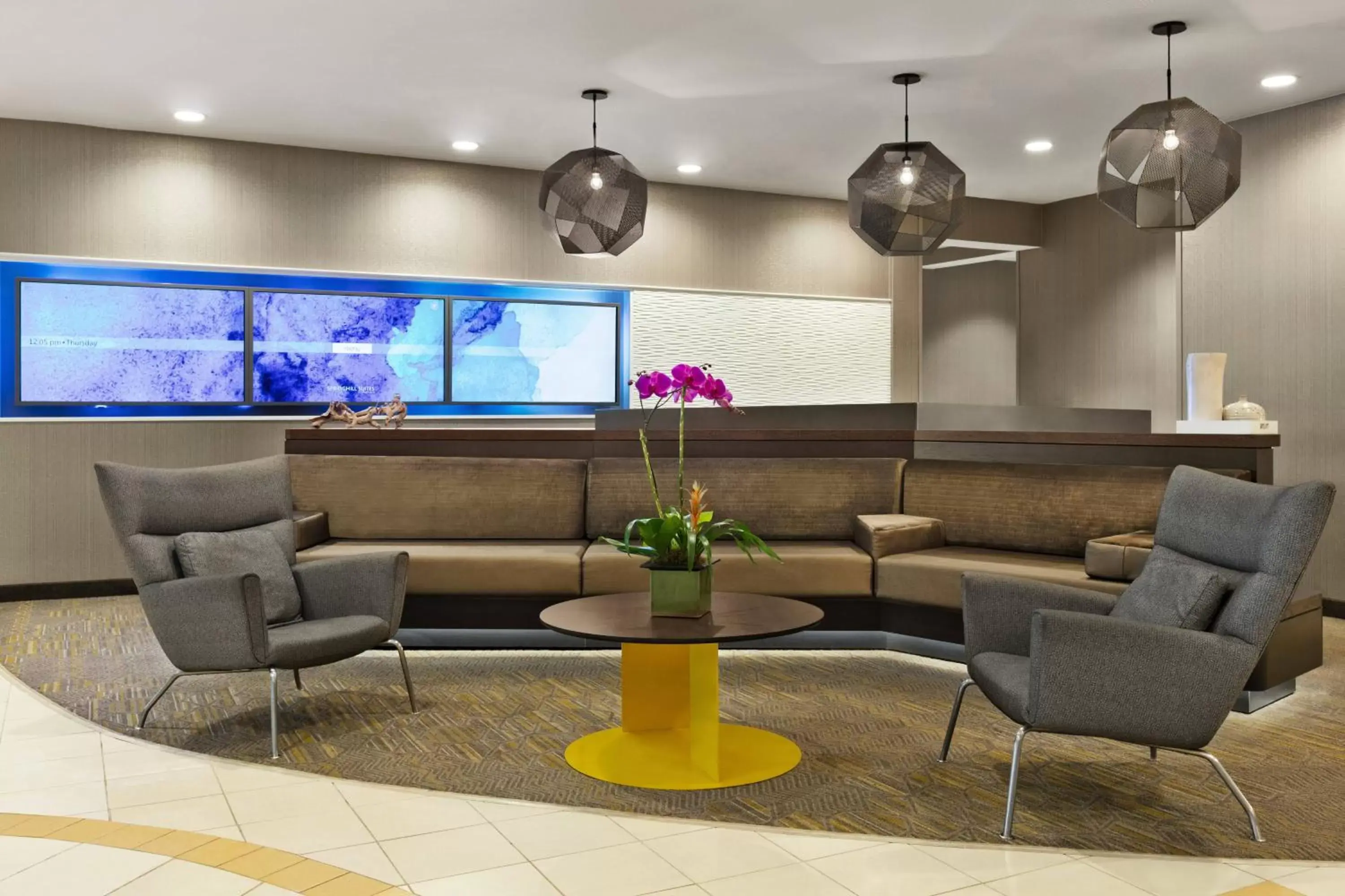 Lobby or reception, Lounge/Bar in SpringHill Suites Dulles Airport