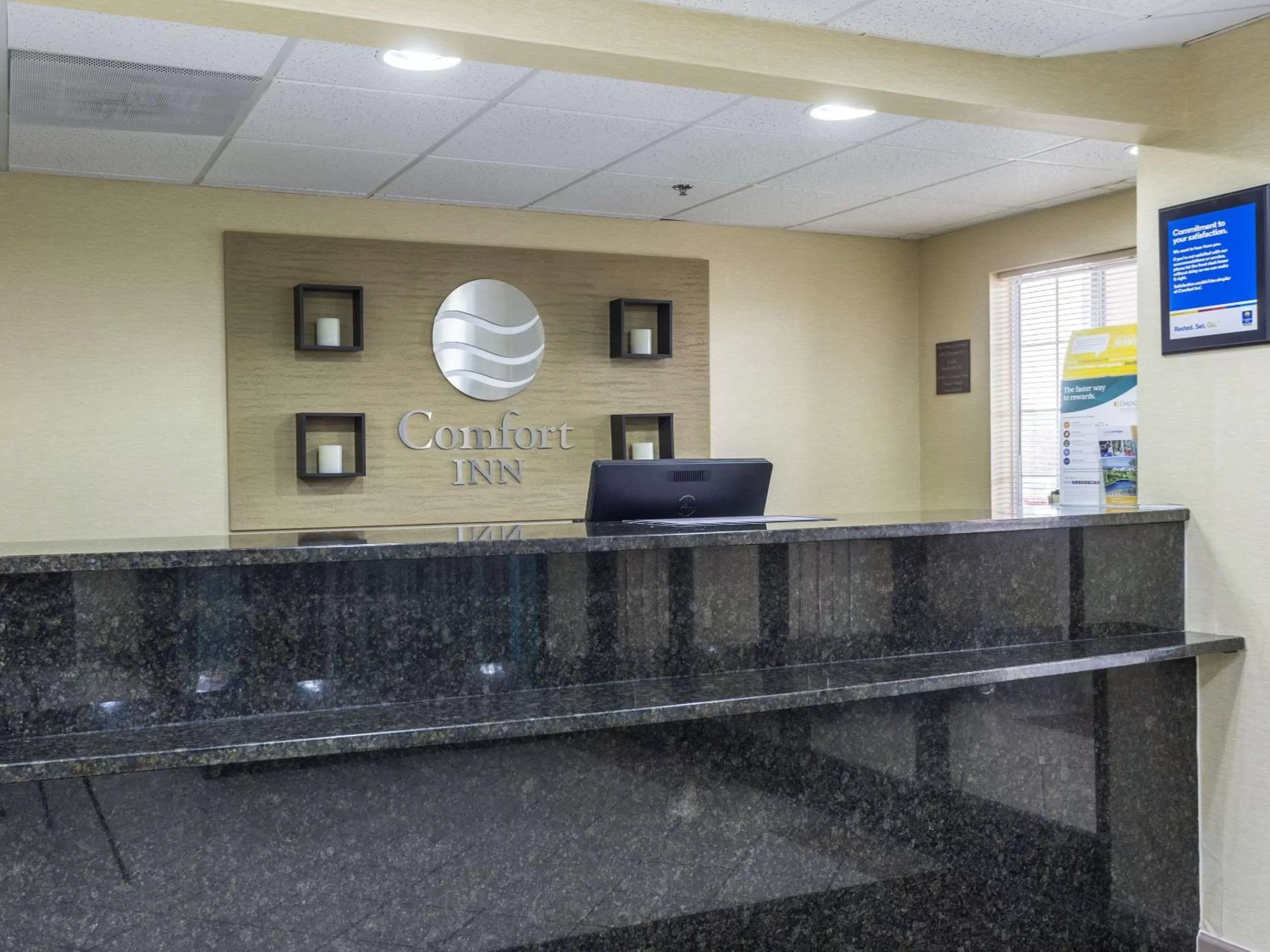 Lobby or reception in Comfort Inn Decatur Priceville
