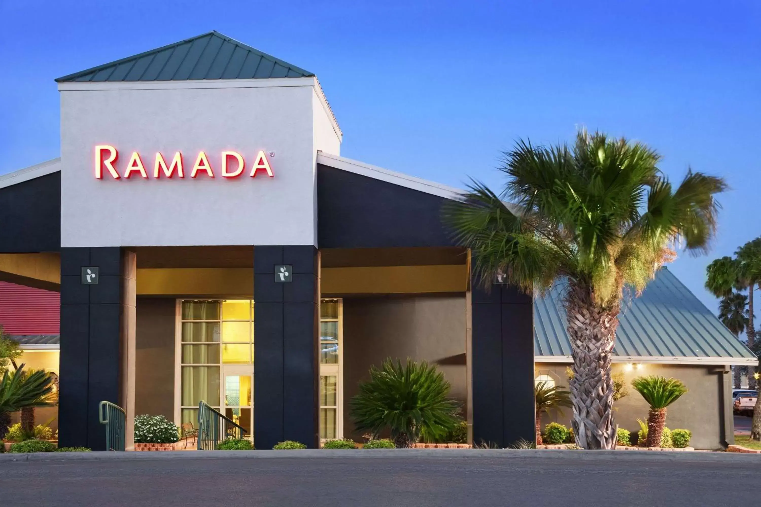 Property Building in Ramada by Wyndham Del Rio