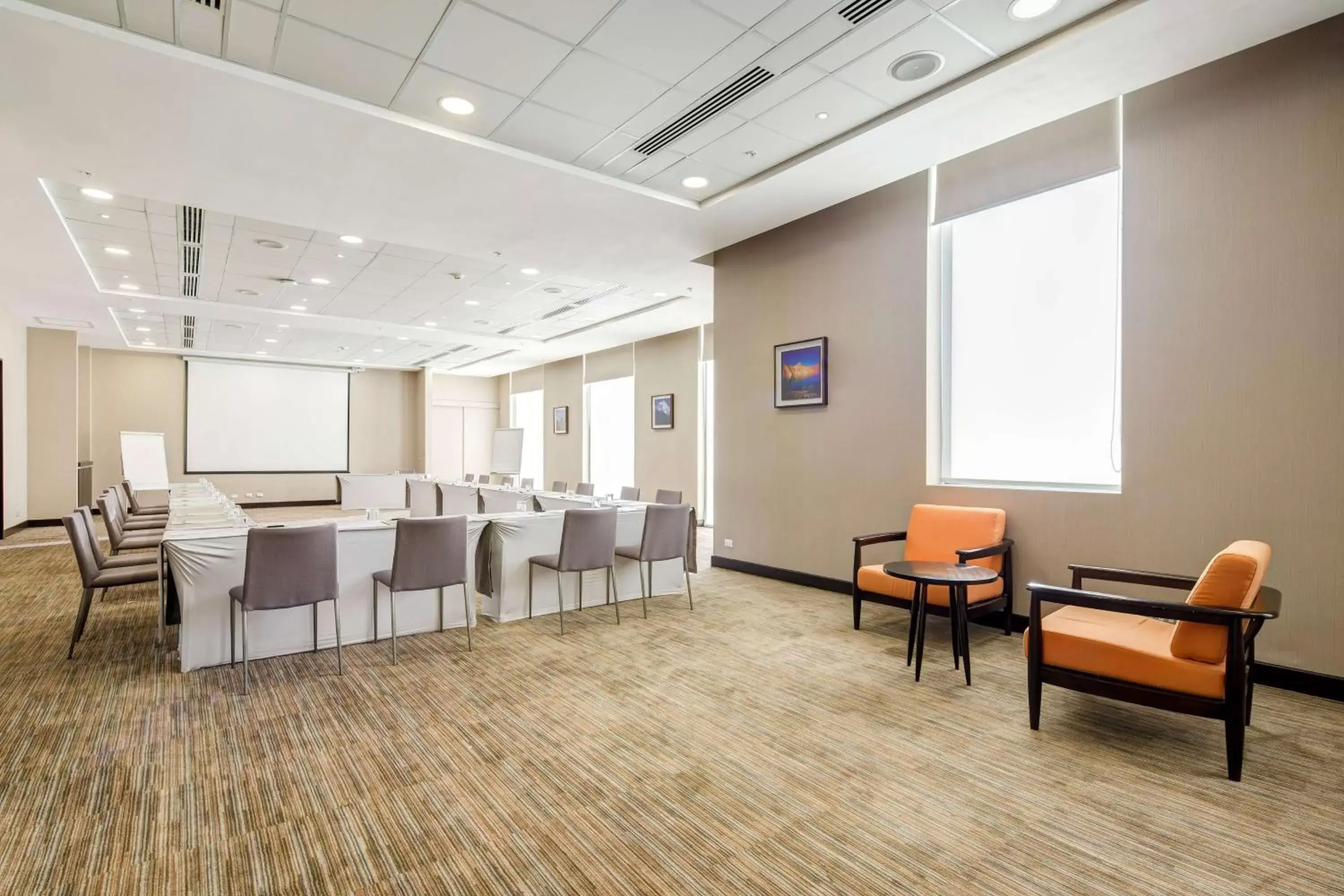 Meeting/conference room in La Quinta by Wyndham Santiago Aeropuerto