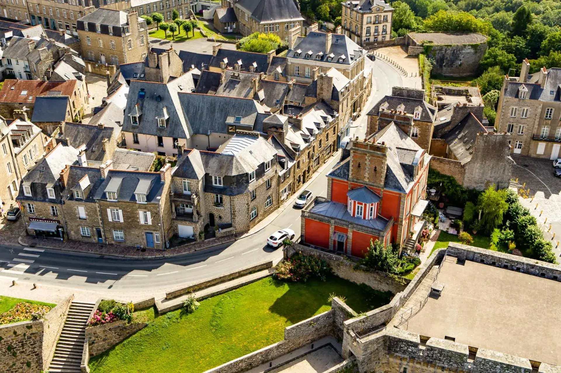 Bird's eye view in Hôtel du Château Dinan - Originals Boutique Bird's eye view in Hôtel du Château Dinan - Originals Boutique