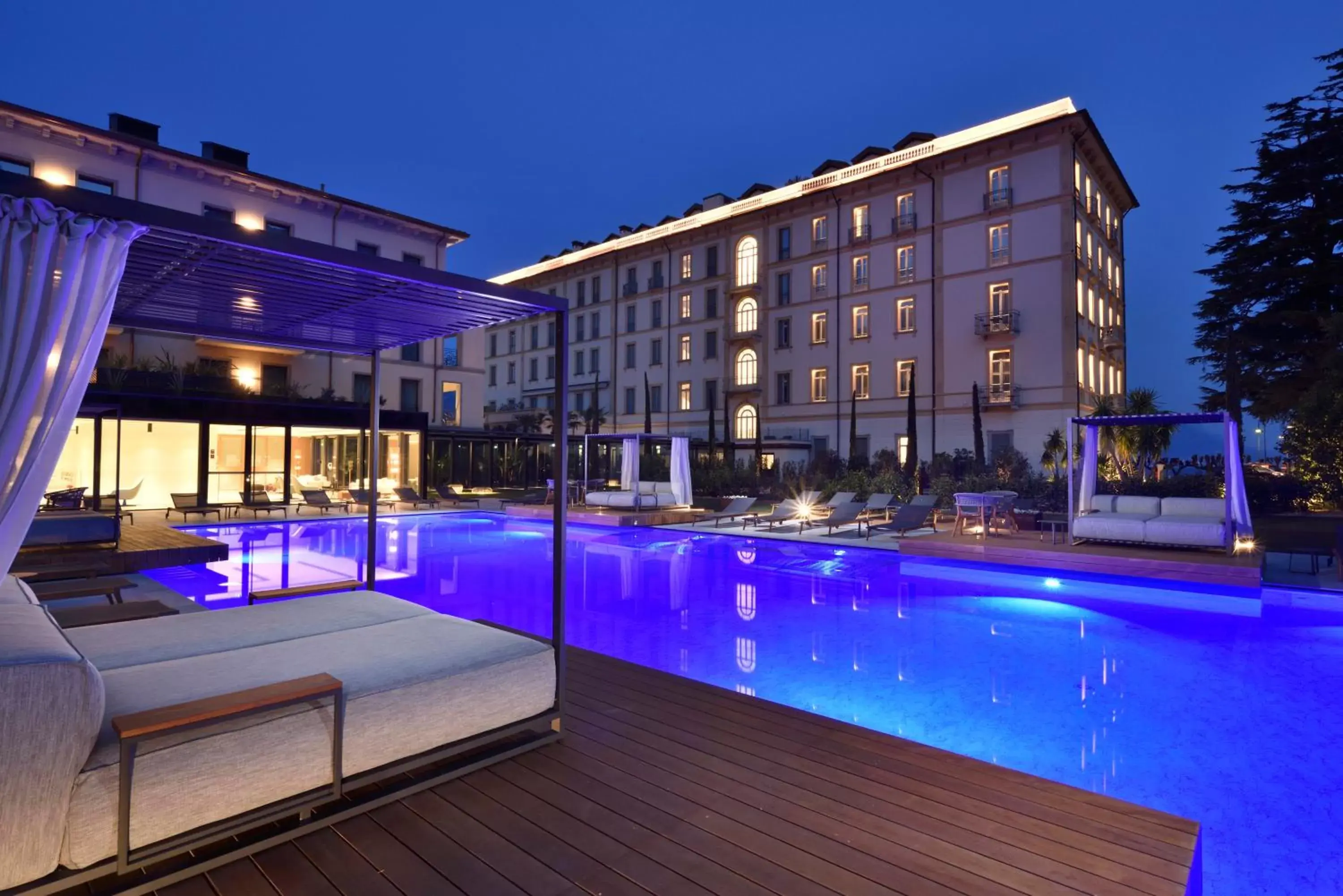 Swimming pool, Property Building in Grand Hotel Victoria concept & spa, by R Collection Hotels
