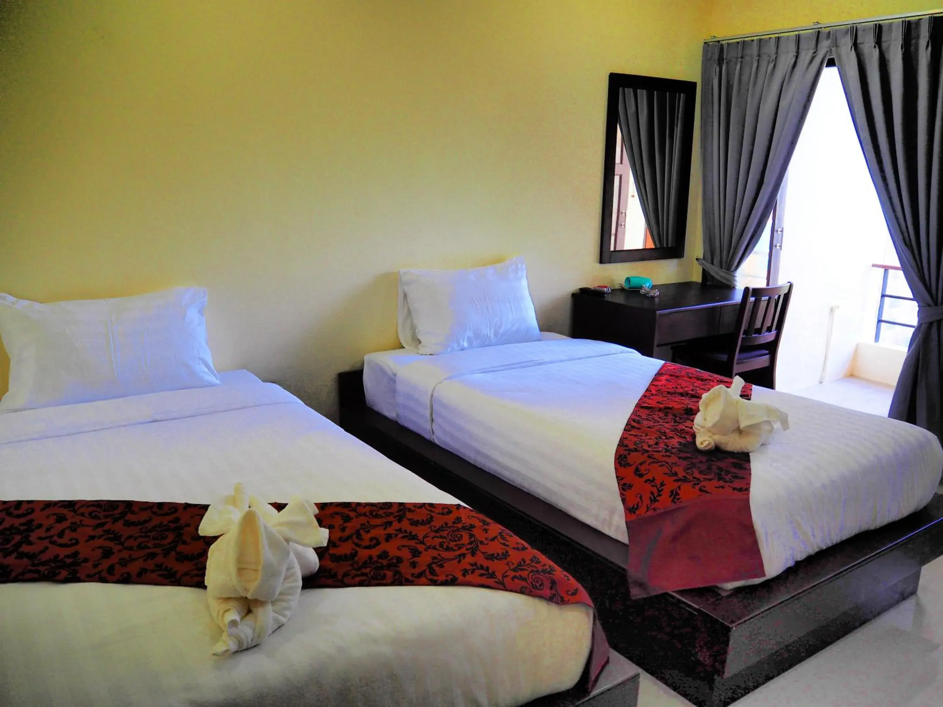 Day, Bed in Morakot Lanta Resort