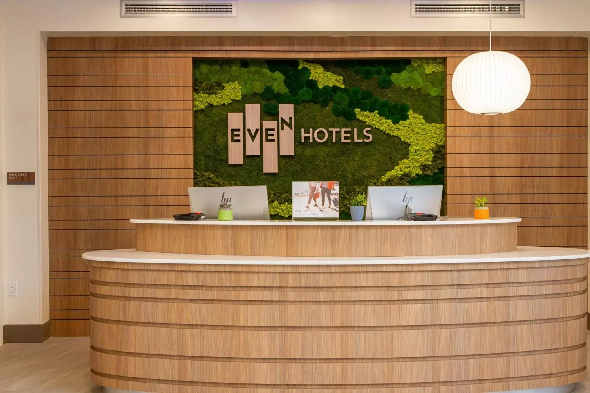 Property building, Lobby/Reception in EVEN Hotel Manchester Airport, an IHG Hotel