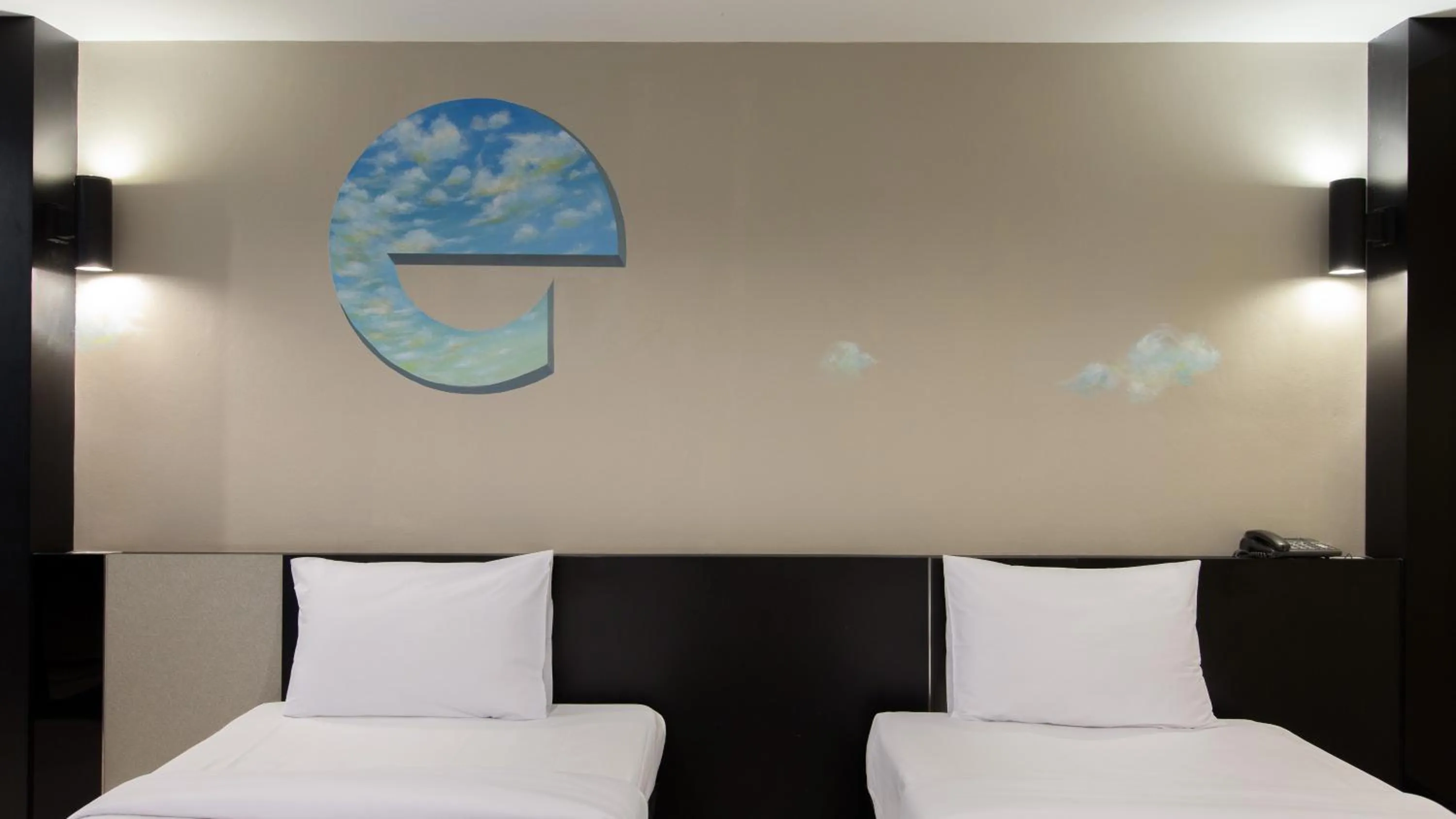 Bedroom, Bed in Pen Ta Hug Hotel