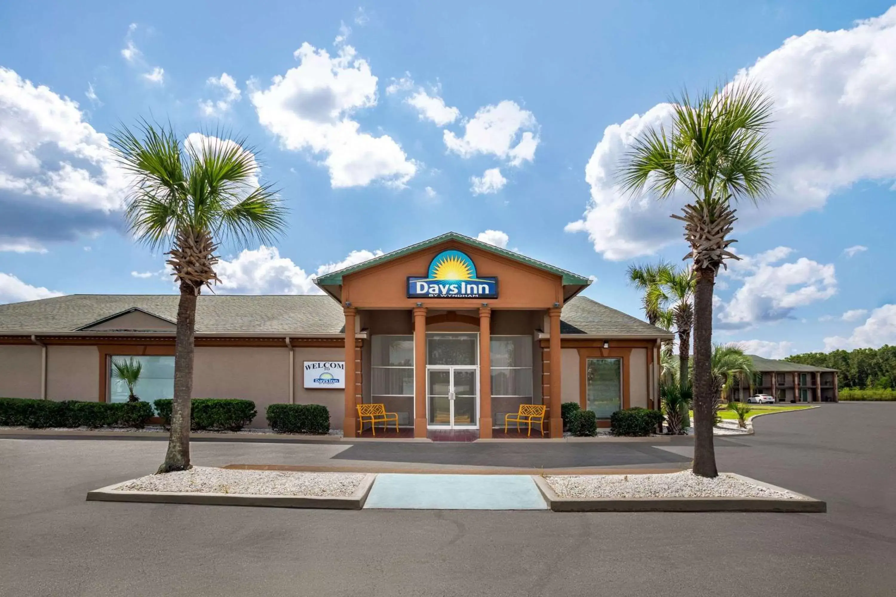 Property Building in Days Inn by Wyndham Hardeeville/ I-95 State Line