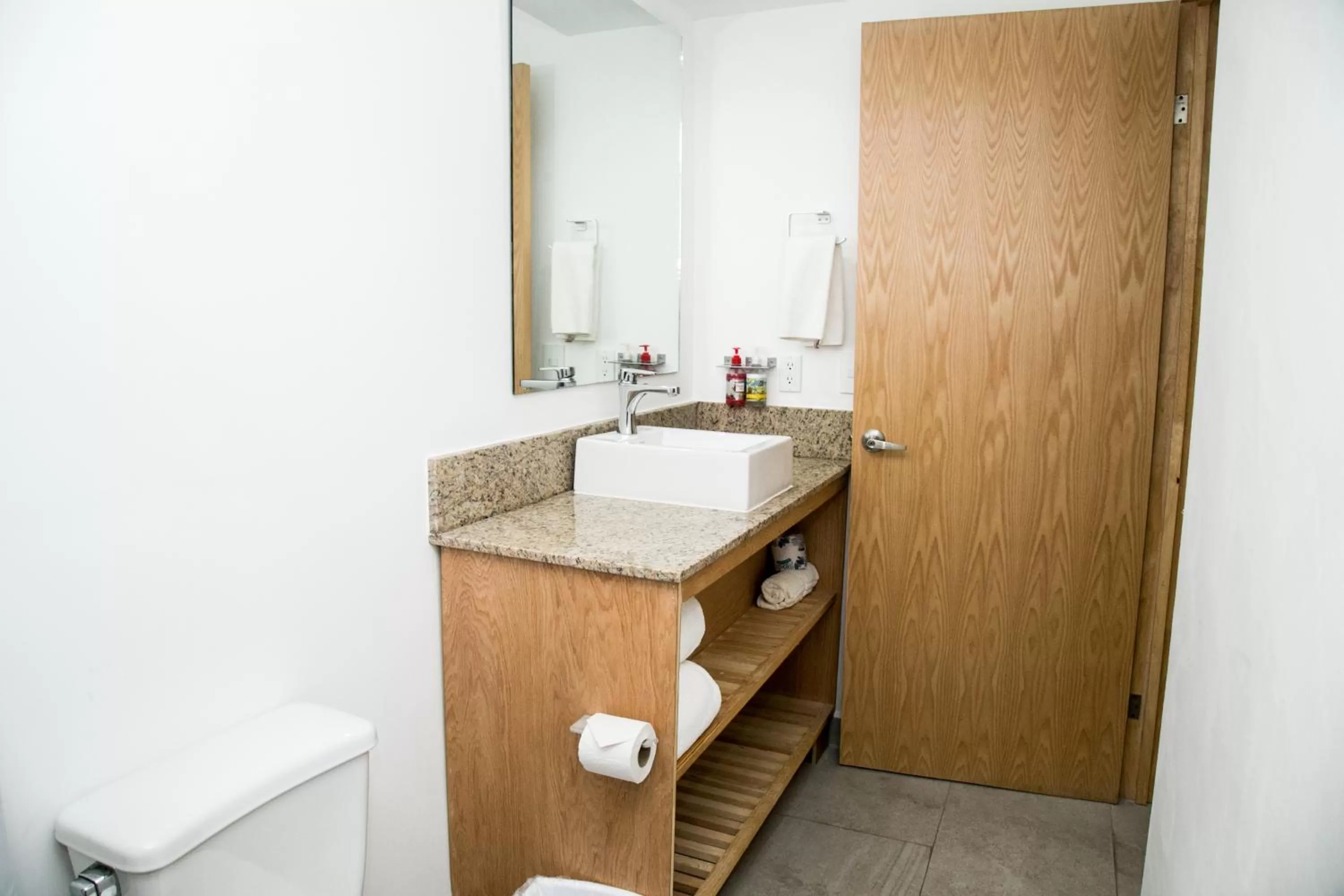 Bathroom in Booking 500