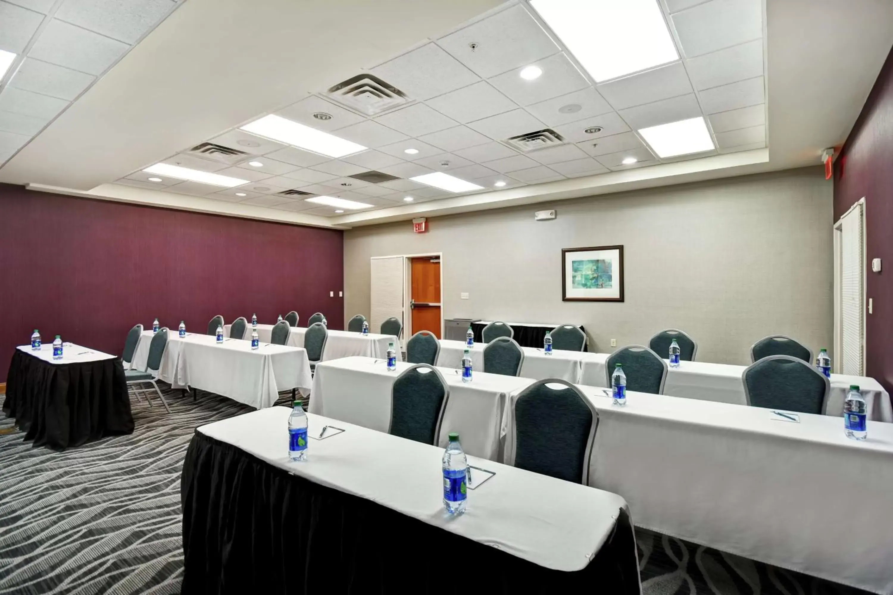 Meeting/conference room in Homewood Suites by Hilton Cincinnati-Milford