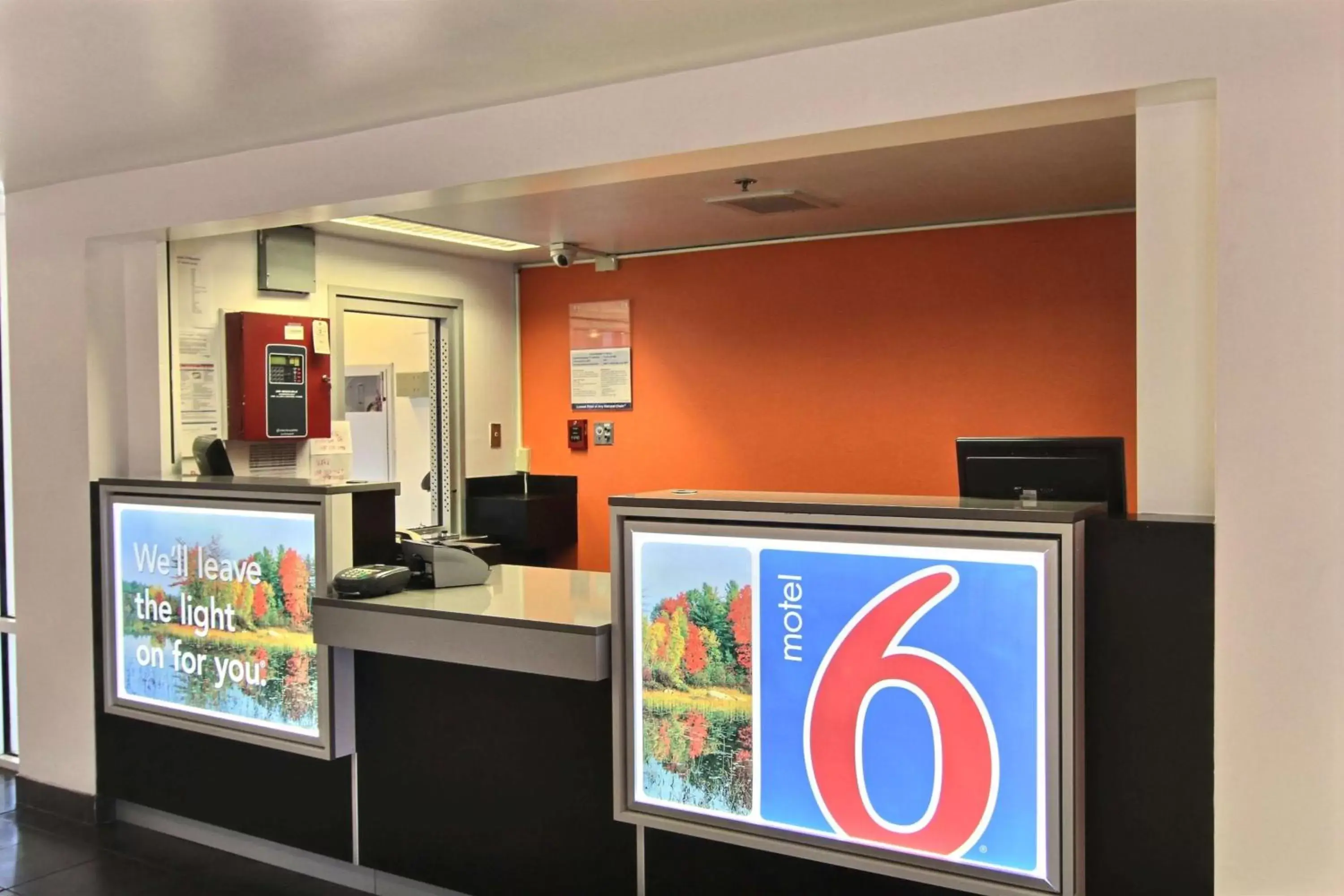 Lobby or reception, Lobby/Reception in Motel 6-Willoughby, OH - Cleveland