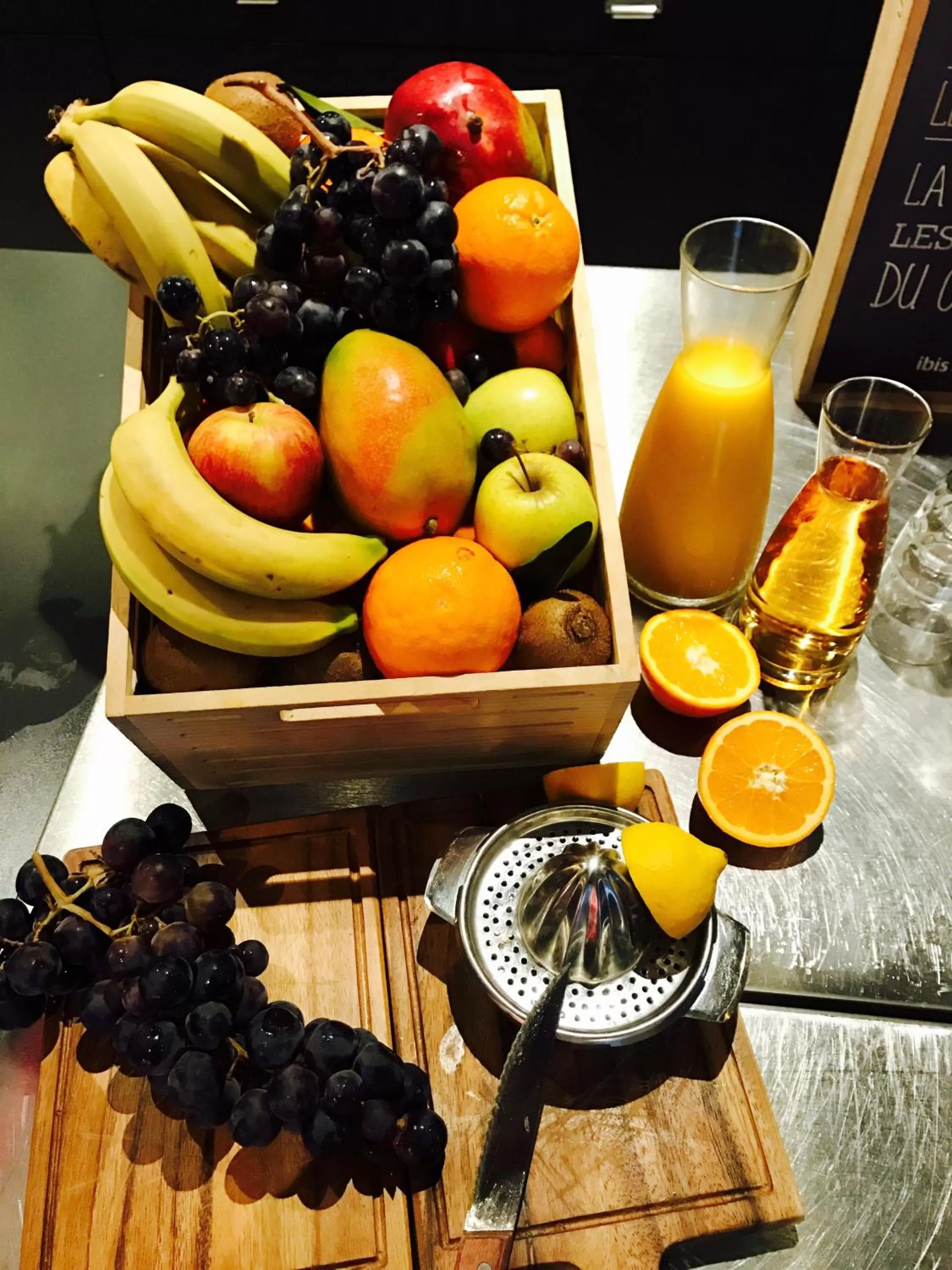 Food and drinks in ibis Bordeaux Pessac Route des Vins