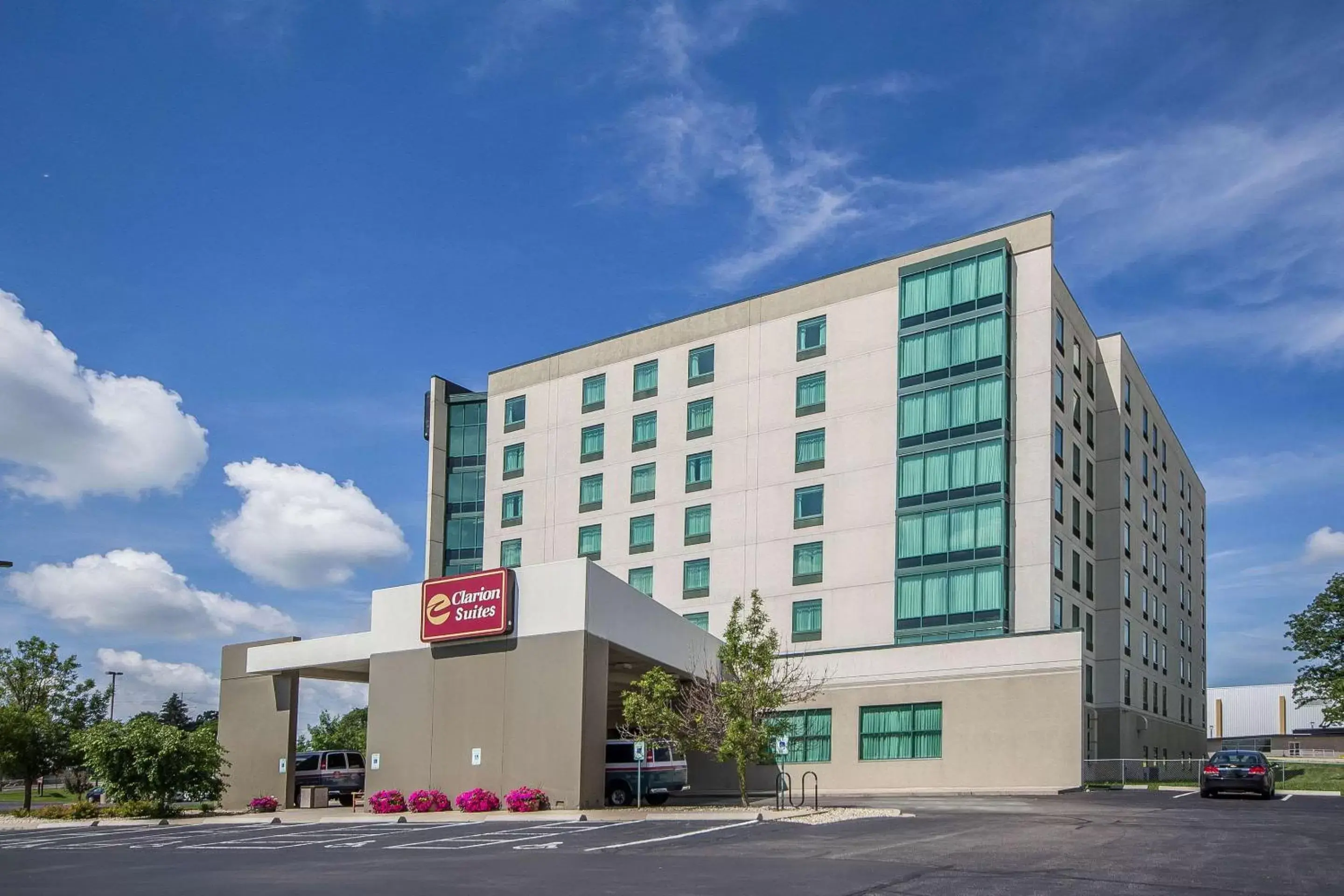 Property Building in Clarion Suites at The Alliant Energy Center