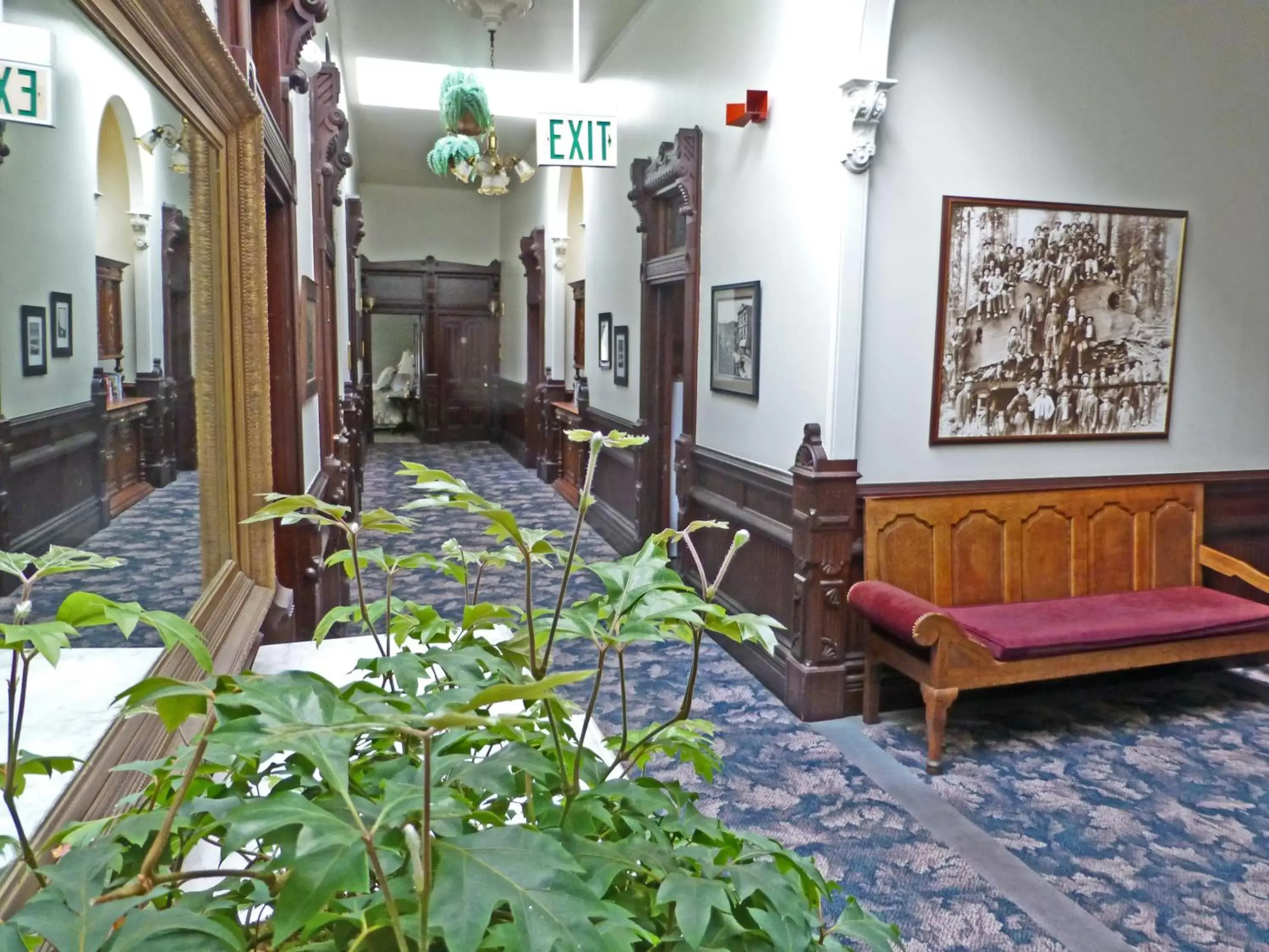 Lobby or reception in Victorian Inn