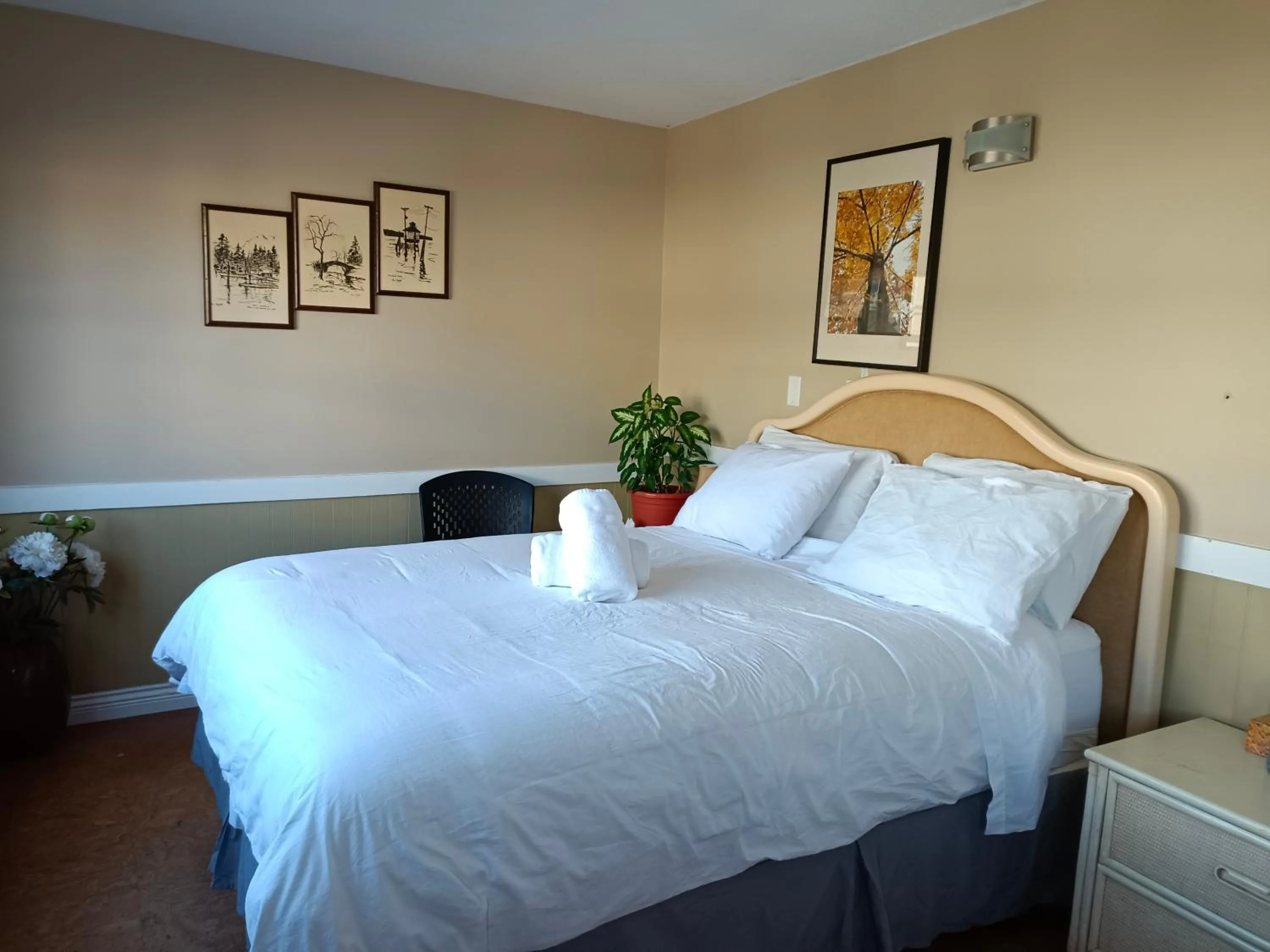 Bedroom, Bed in Painted Turtle Guesthouse