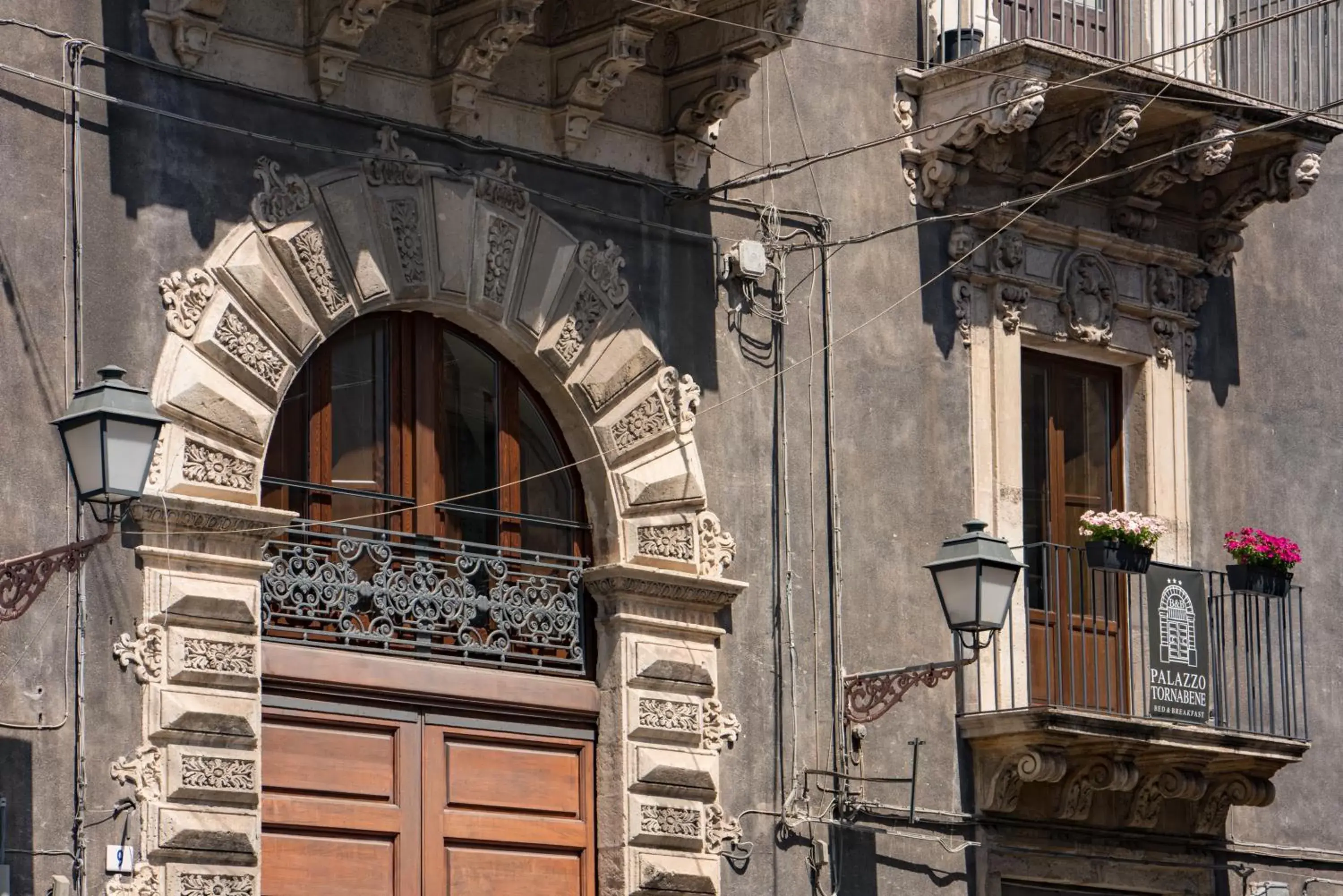 Facade/entrance in B&B Palazzo Tornabene