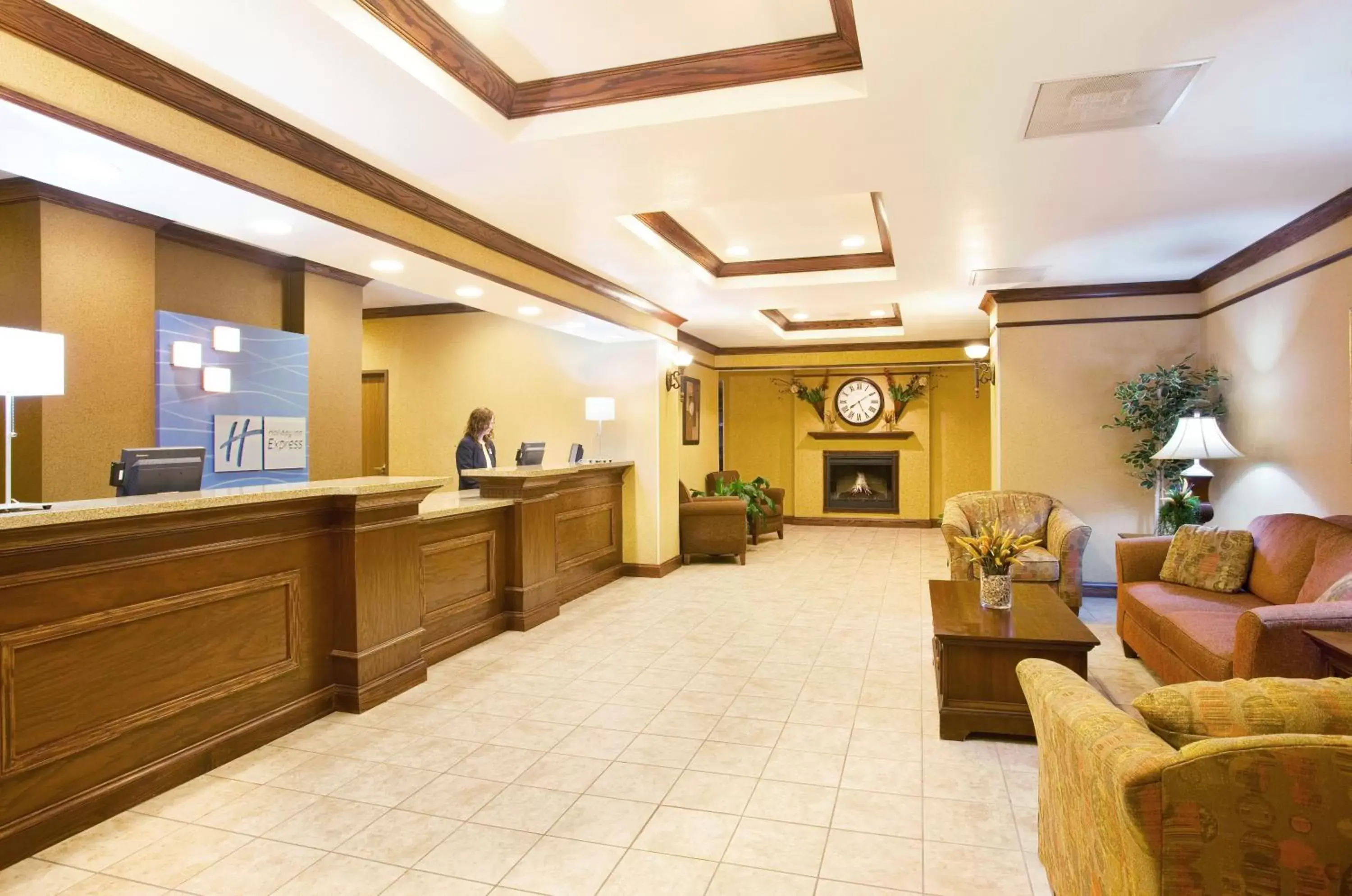 Property building, Lobby/Reception in Holiday Inn Express Hotel & Suites Mattoon, an IHG Hotel