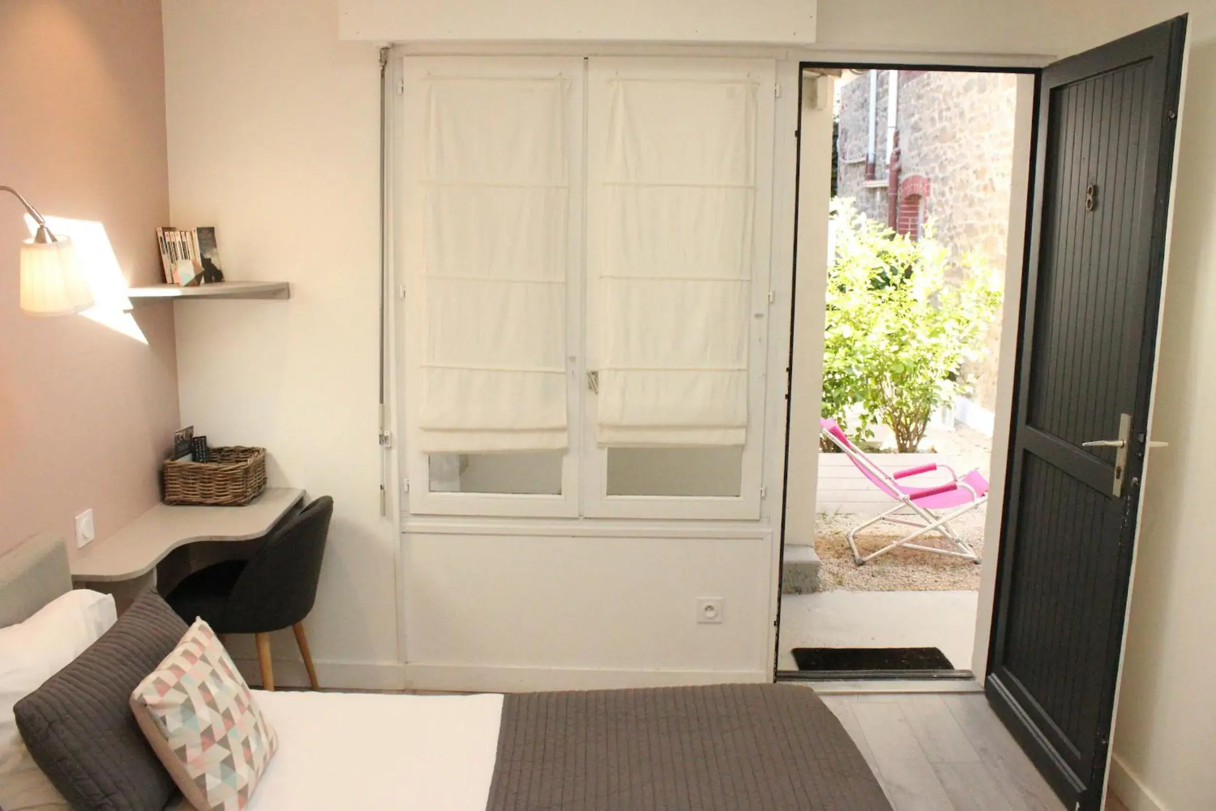 Bedroom, View in Hotel Saint-Michel