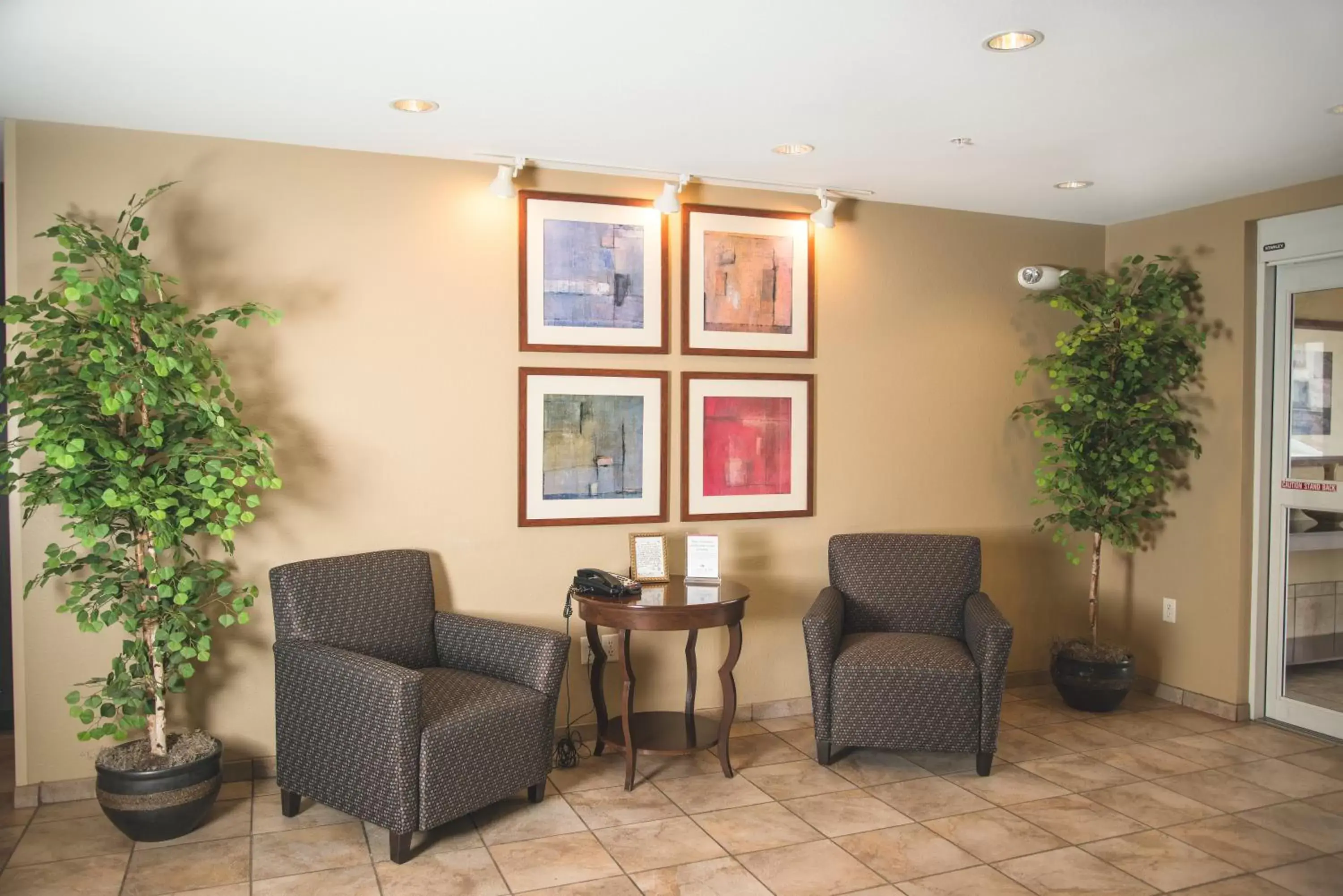 Property building, Lobby/Reception in Candlewood Suites Loveland, an IHG Hotel