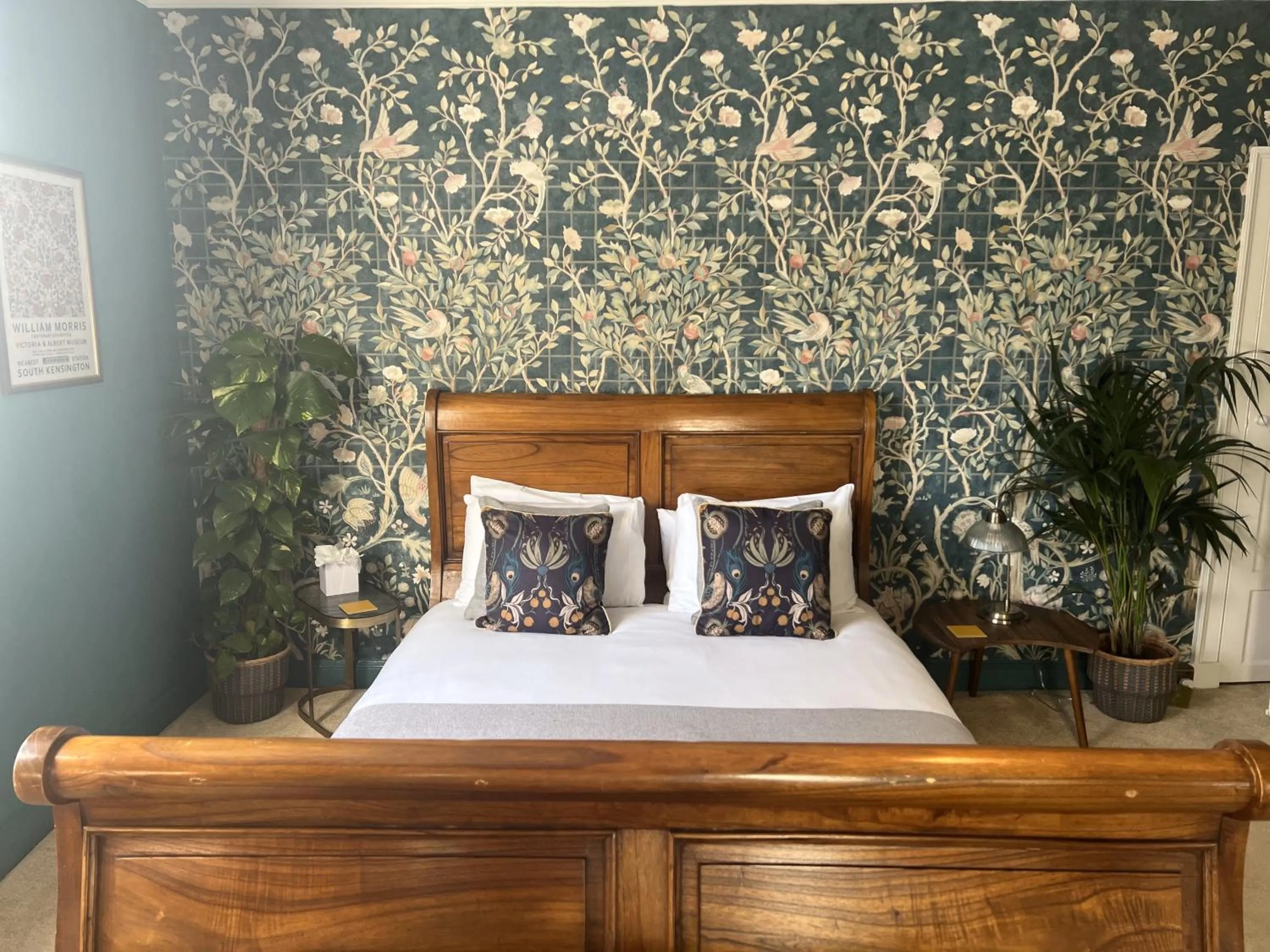 Bed in Old Rectory House, Redditch