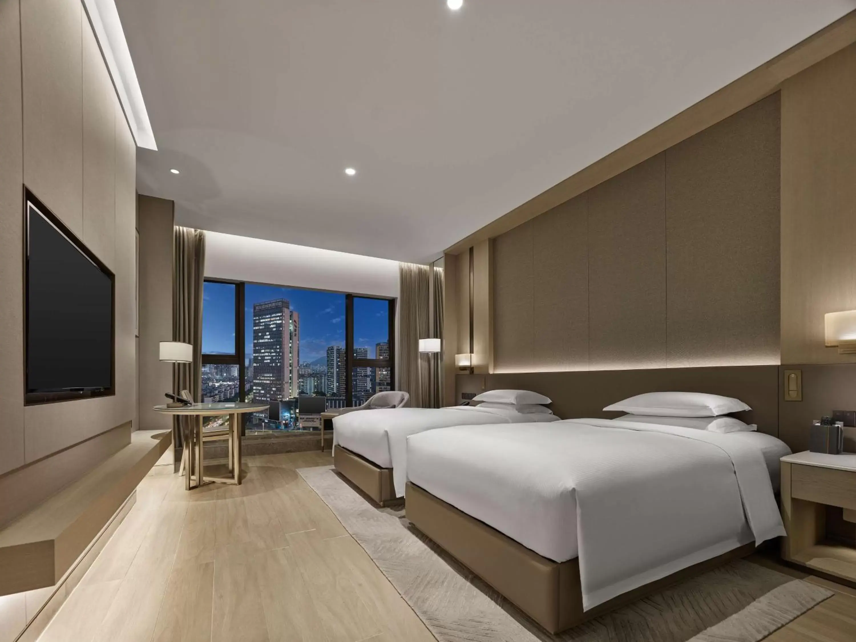 Bed in DoubleTree By Hilton Shenzhen Nanshan Hotel & Residences