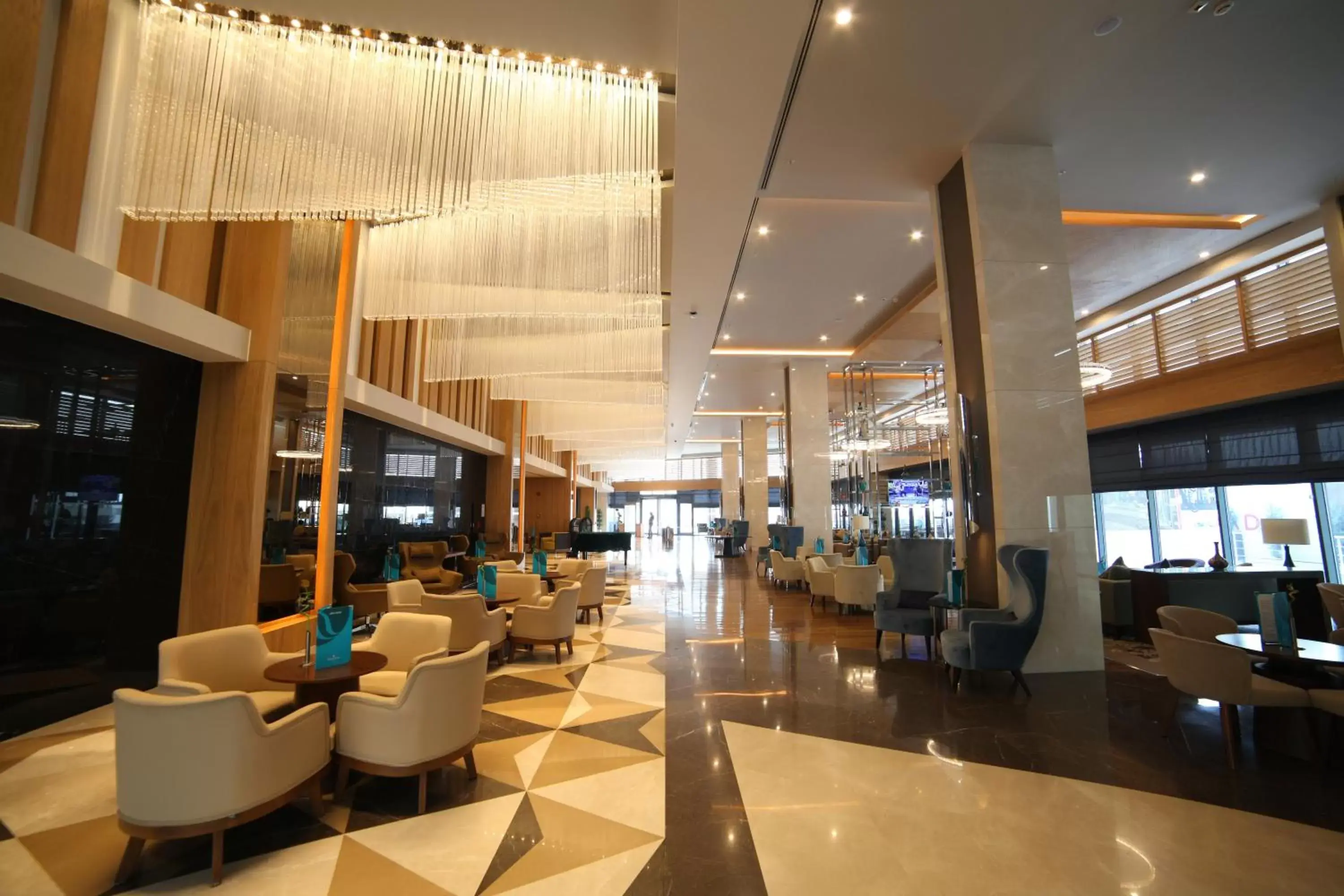 Lobby or reception, Lounge/Bar in Ramada Plaza By Wyndham Konya