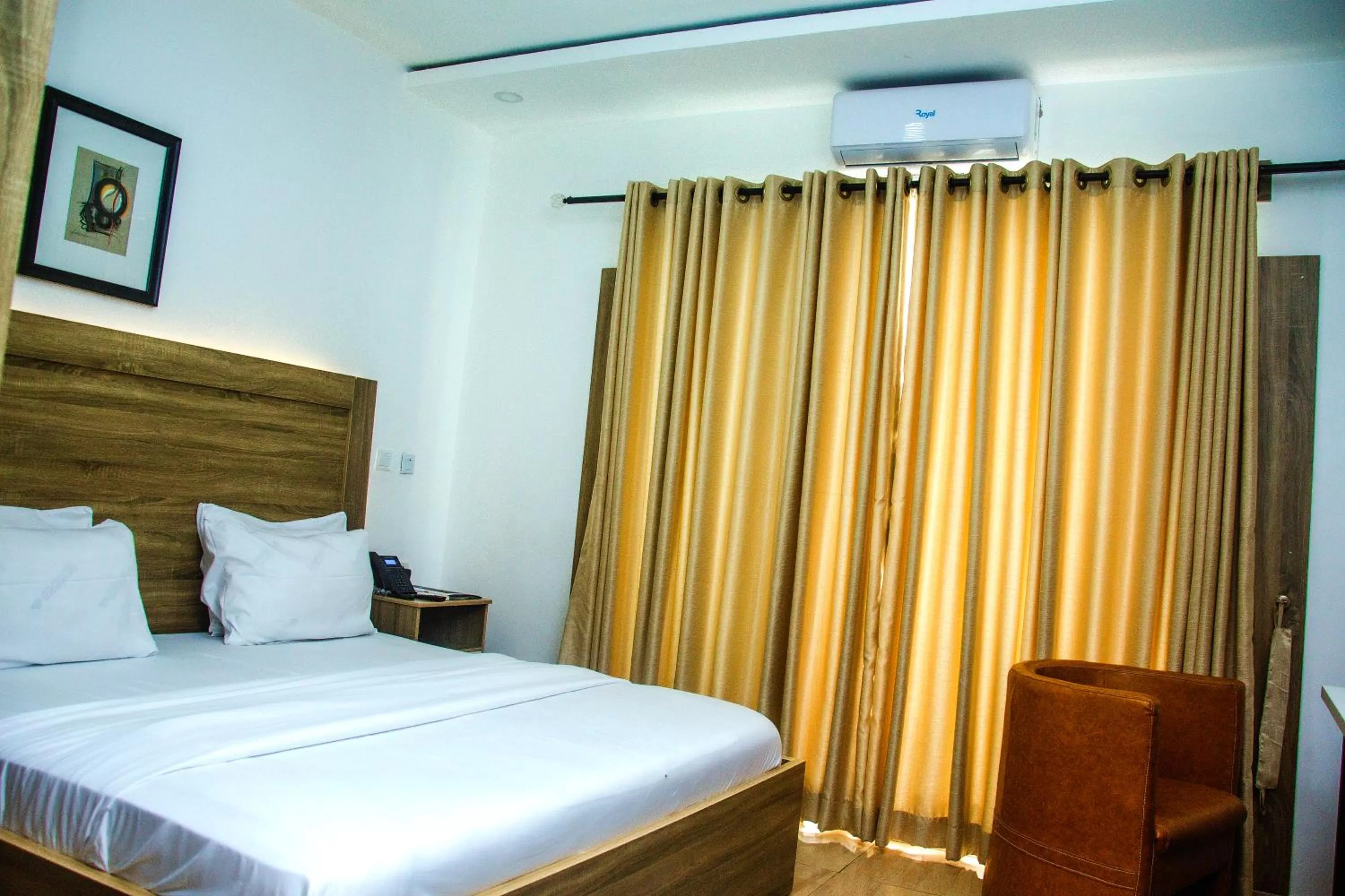 Bed in Hotel Capitol