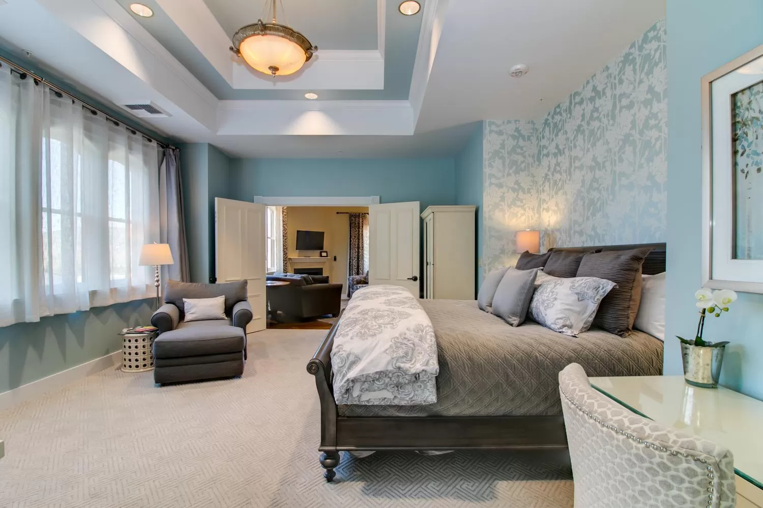 Bed in Winchester Inn