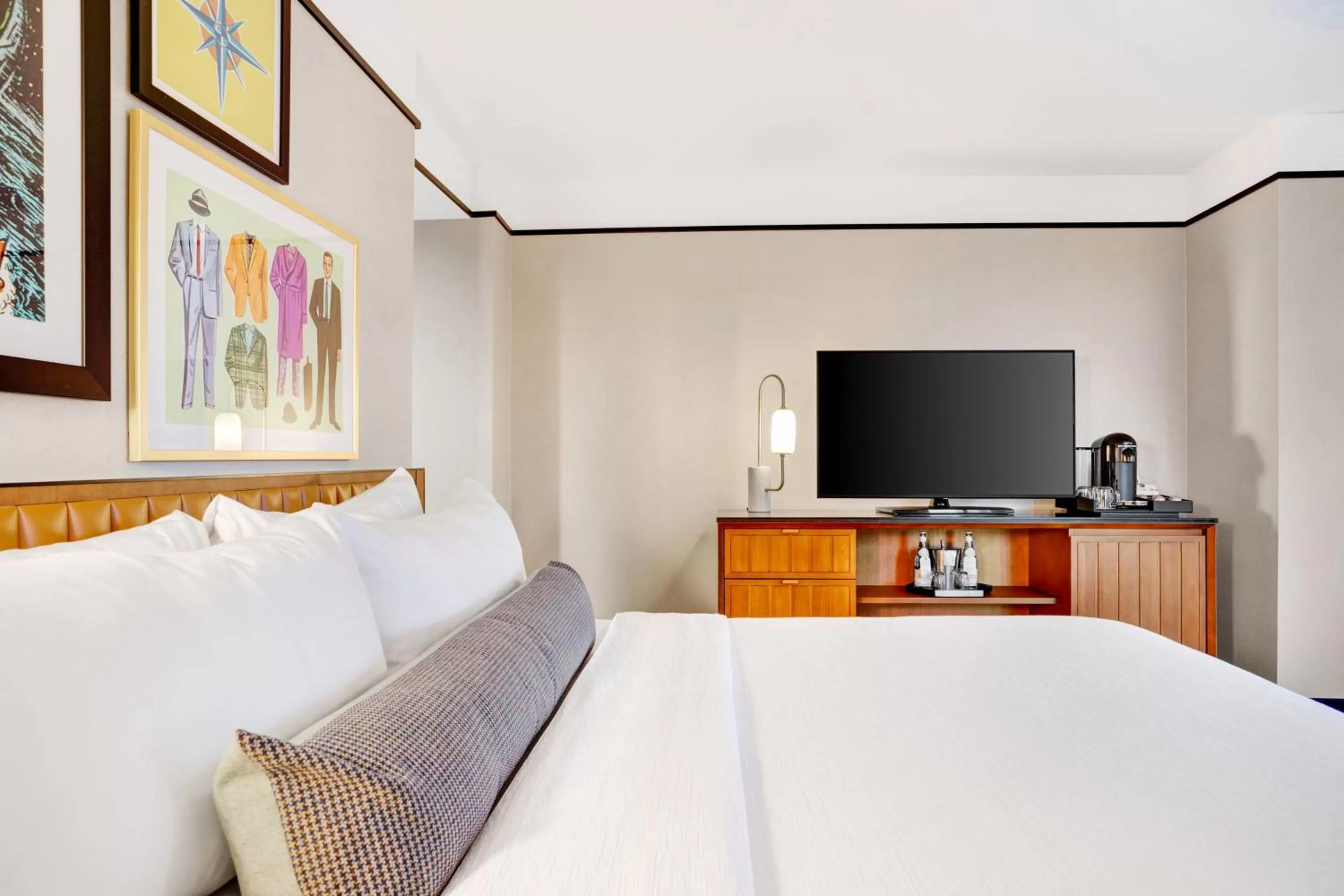 Bedroom, Bed in Hotel Indigo - Minneapolis Downtown by IHG