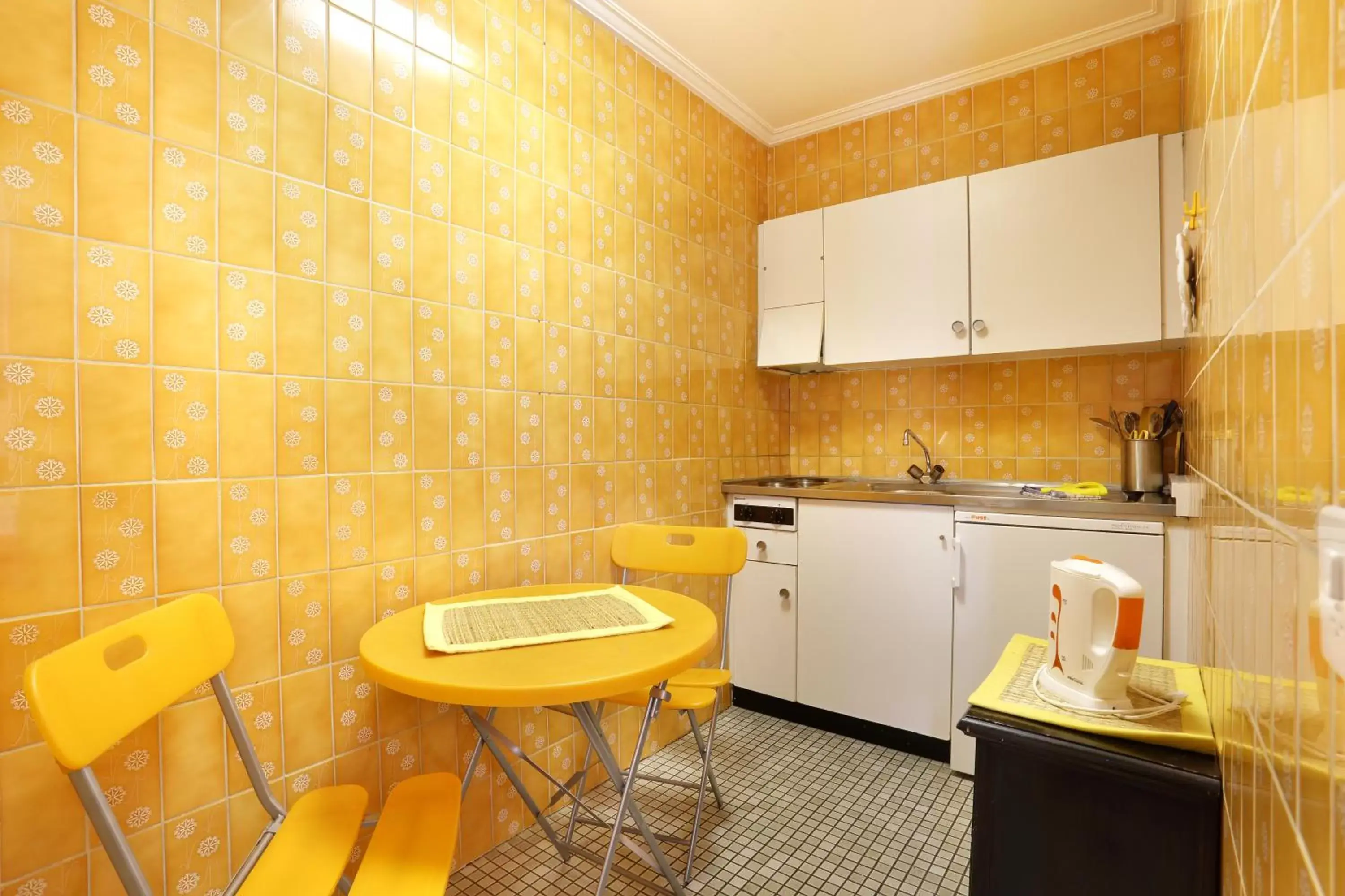 Kitchen or kitchenette, Kitchen/Kitchenette in Hotel Tor