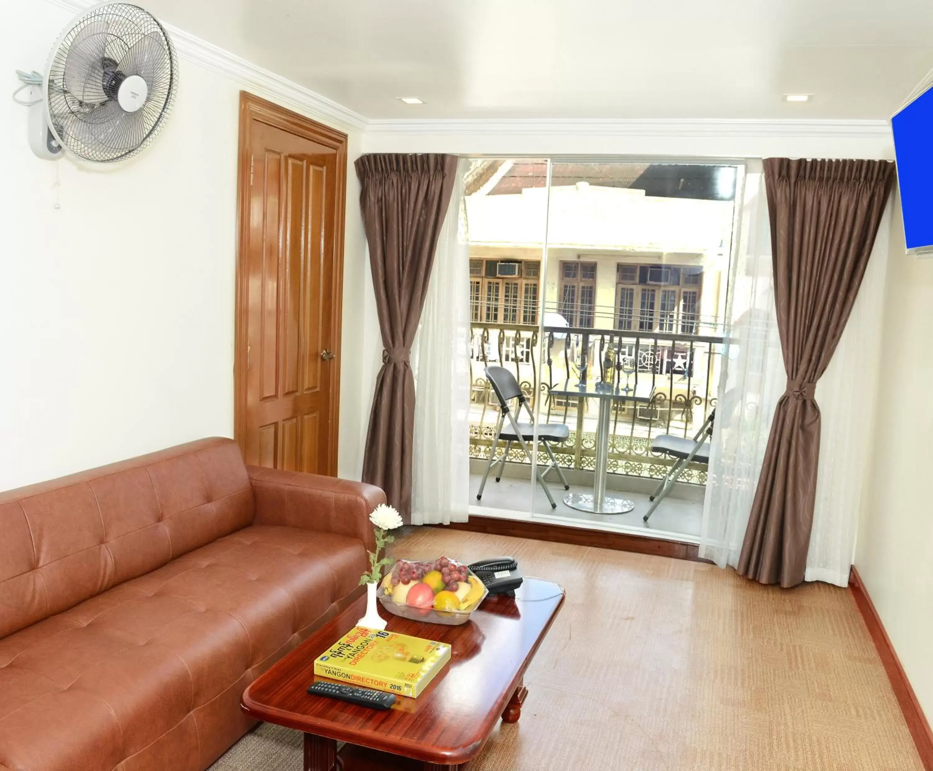 Living room, Seating Area in Hotel Bond