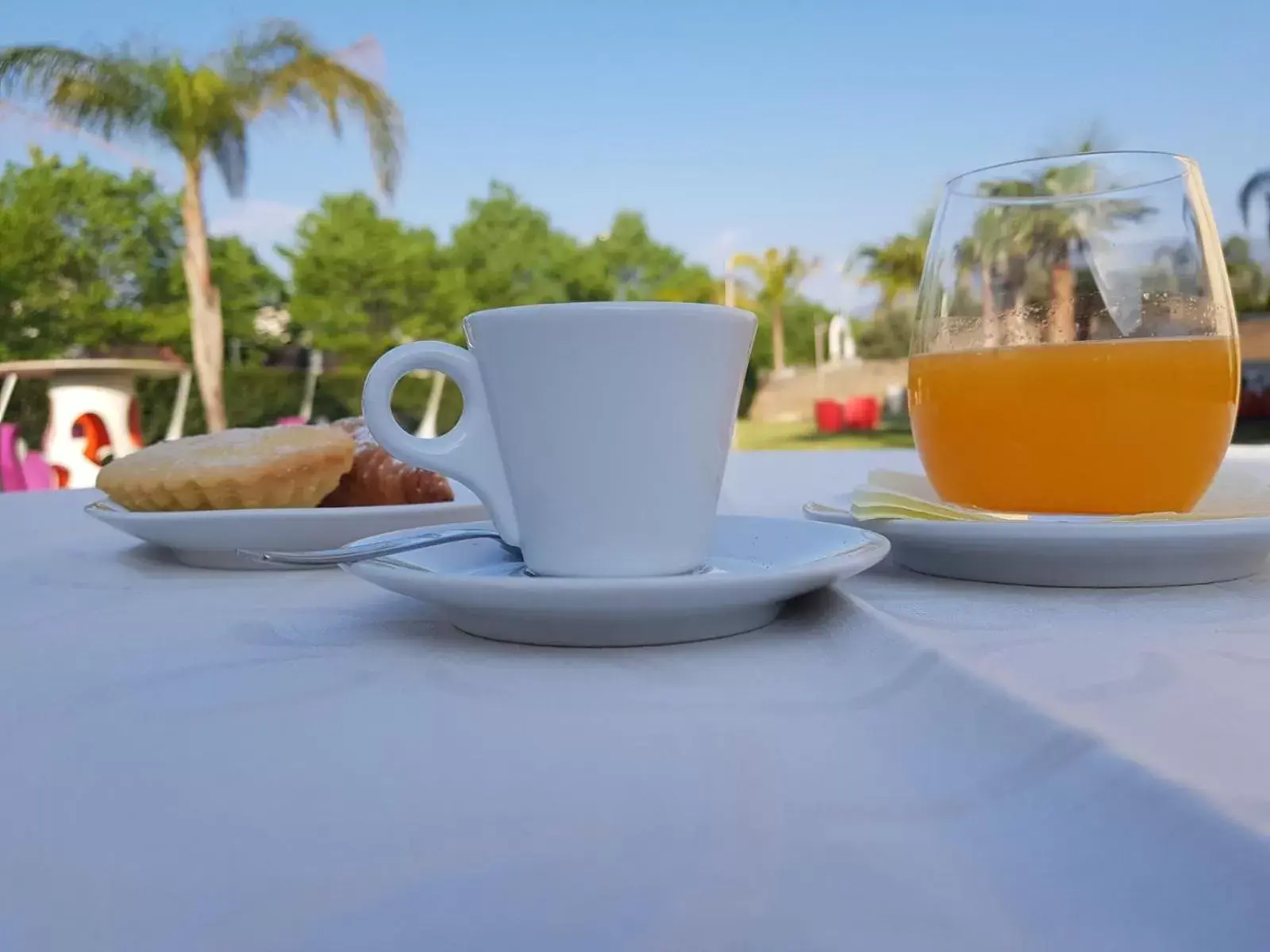 Breakfast in giardini del Novecento