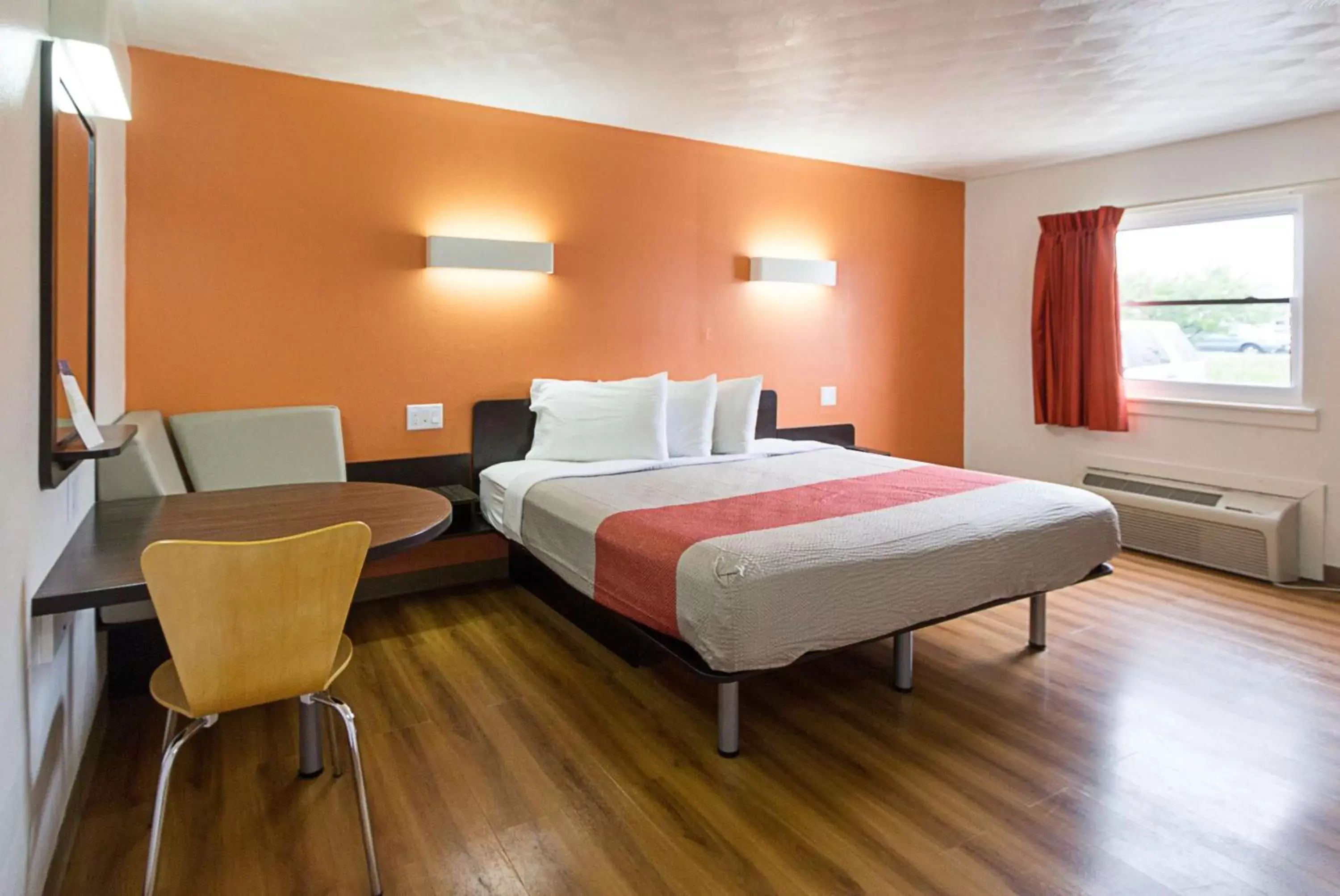 Photo of the whole room, Bed in Motel 6-Sidney, OH Photo of the whole room, Bed in Motel 6-Sidney, OH