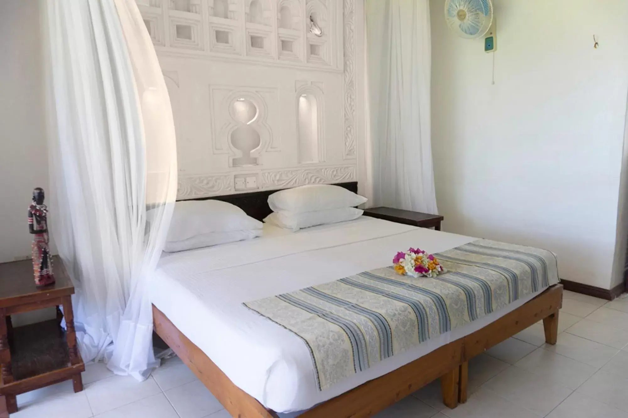 Bedroom, Bed in Reef Hotel Mombasa
