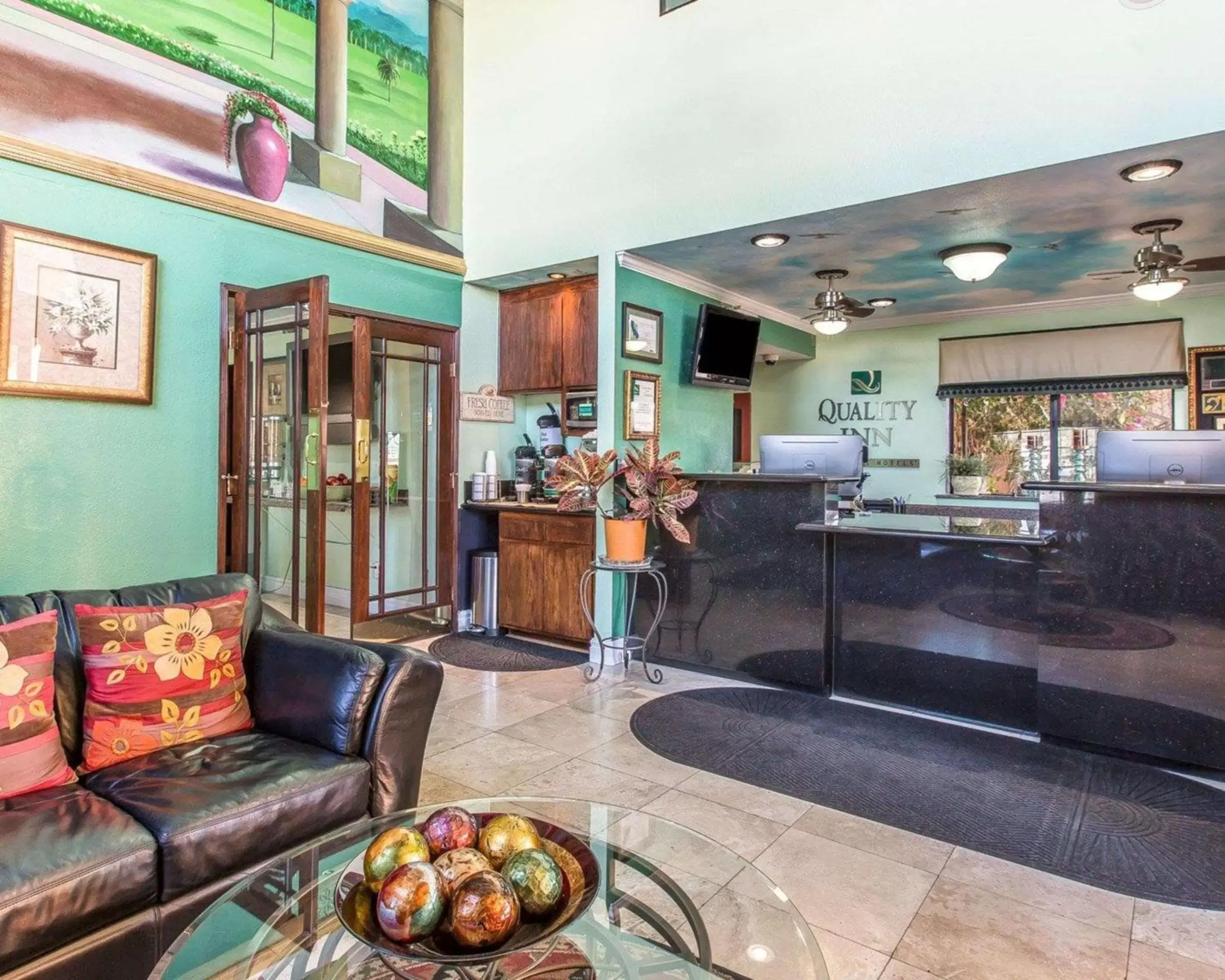 Lobby or reception in Quality Inn Hemet - San Jacinto Lobby or reception in Quality Inn Hemet - San Jacinto