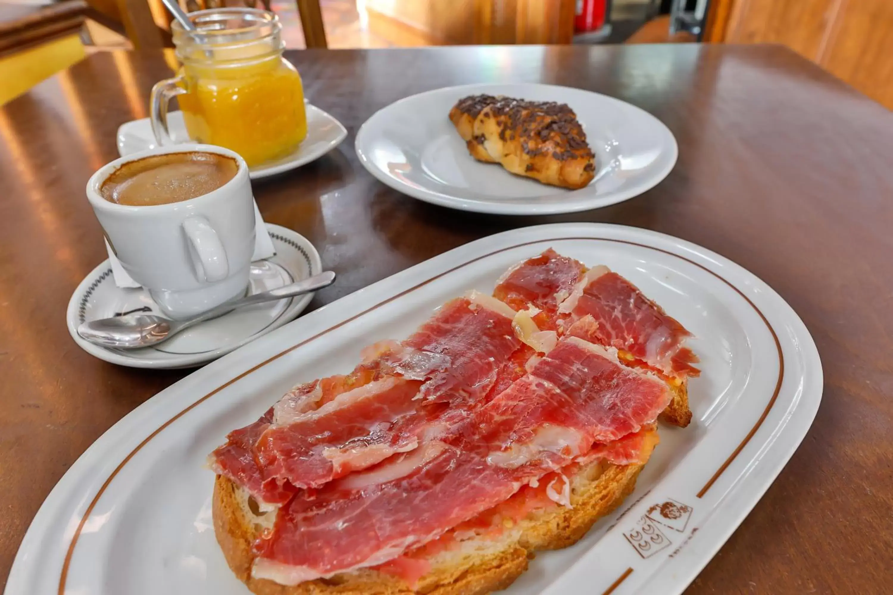 Breakfast in Hostal Alfonso XI