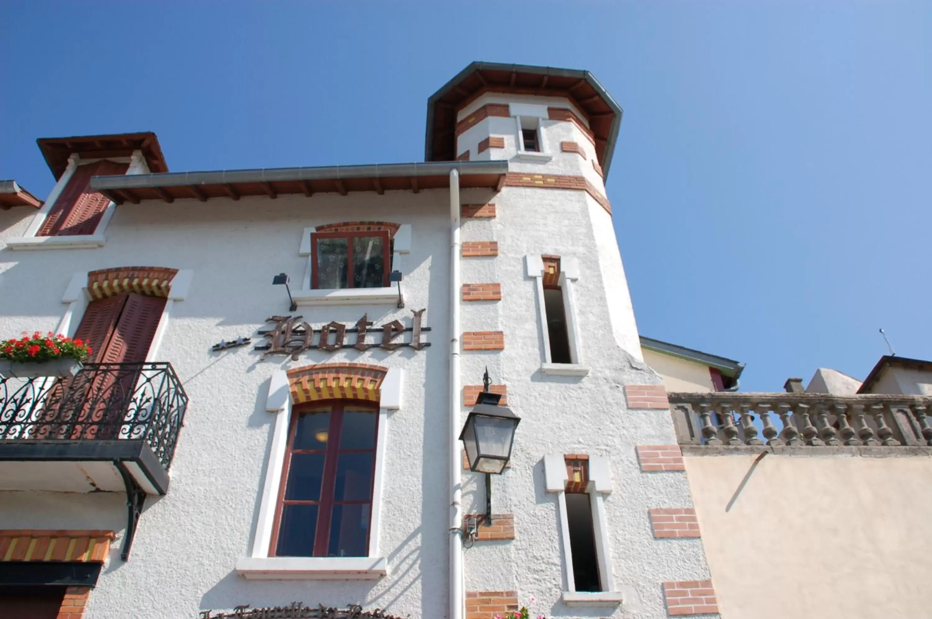 Property Building in Logis Hotel La Tourelle du Beffroi