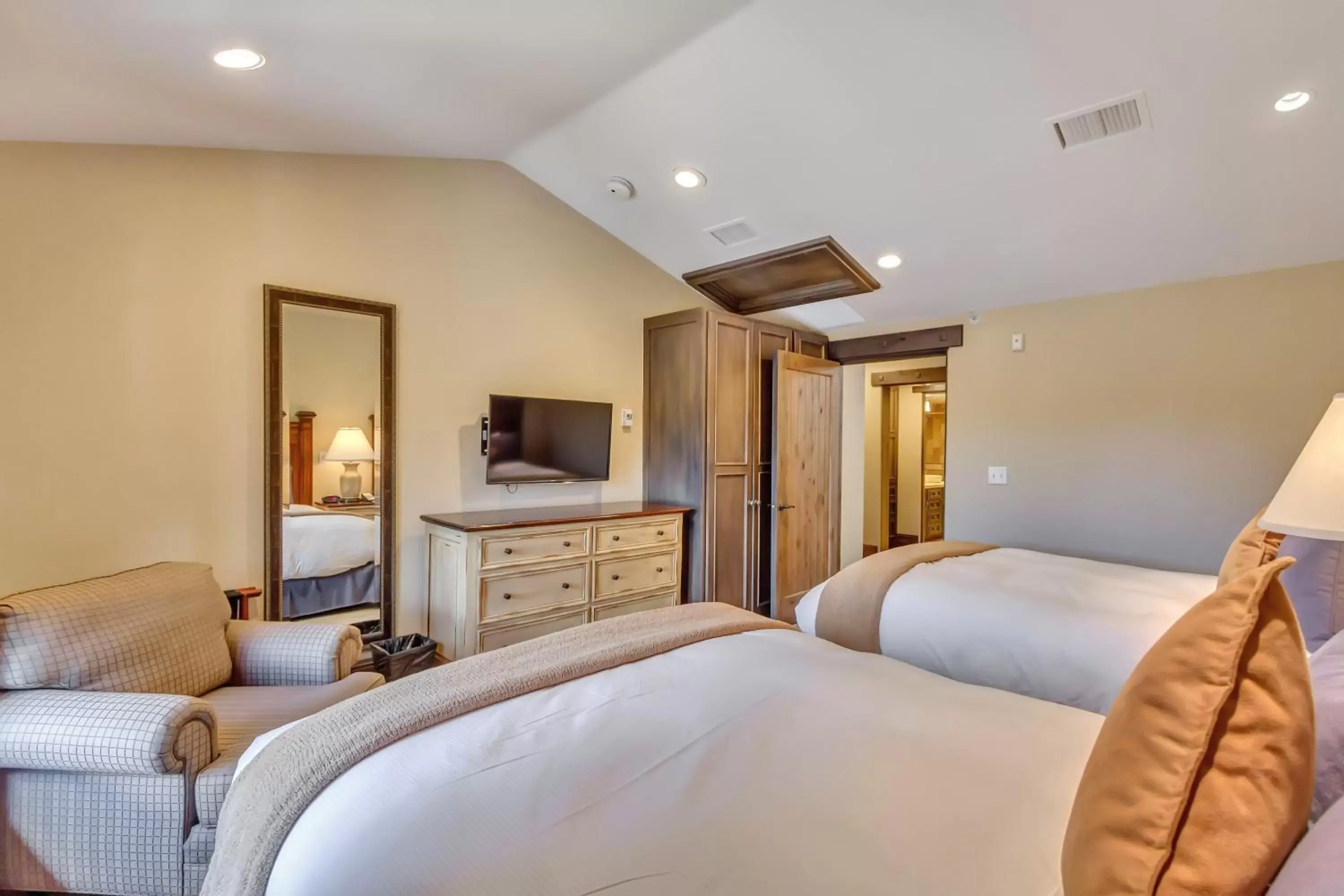 Bed in The Chateaux Deer Valley Bed in The Chateaux Deer Valley