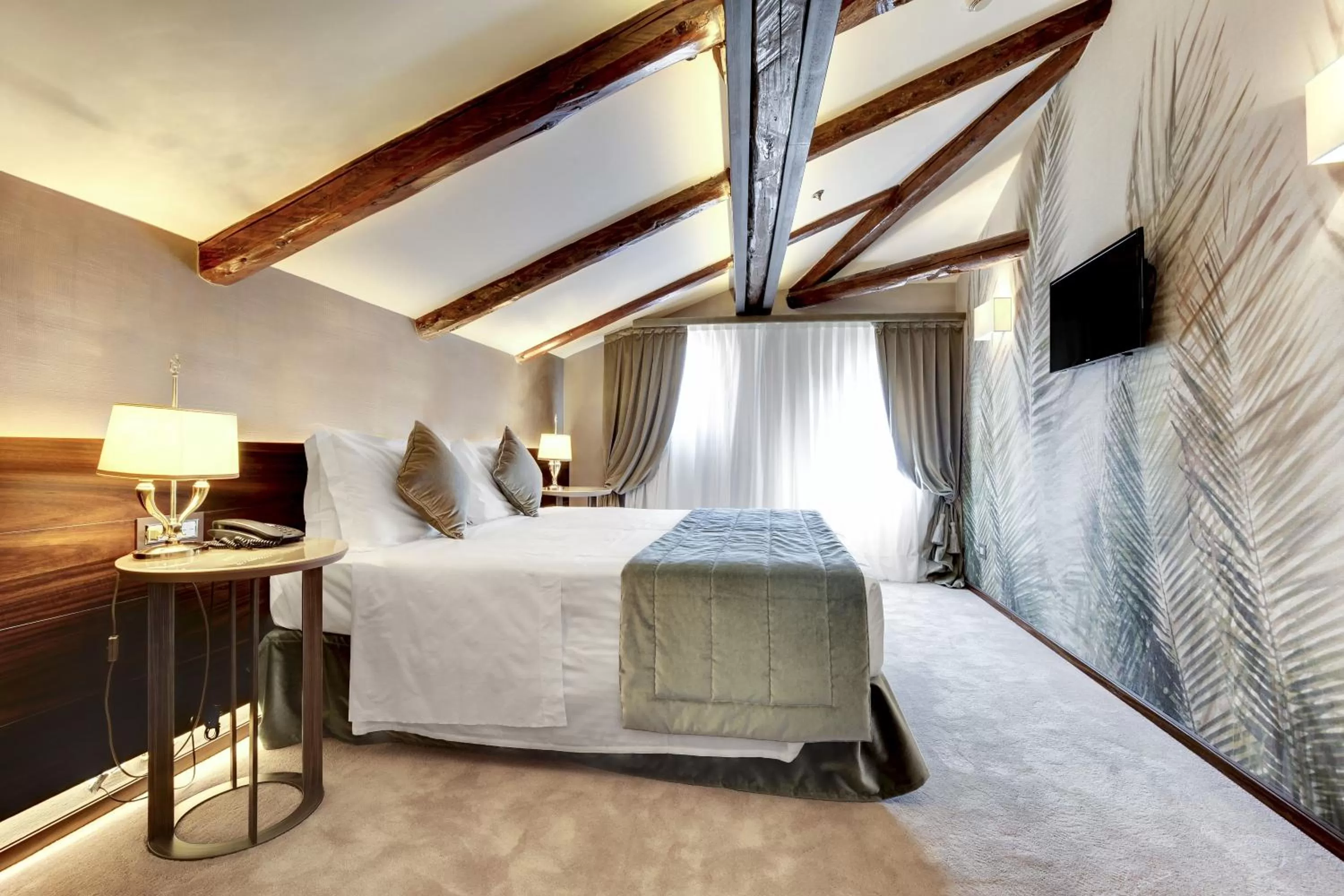 Photo of the whole room, Bed in Hotel Donà Palace