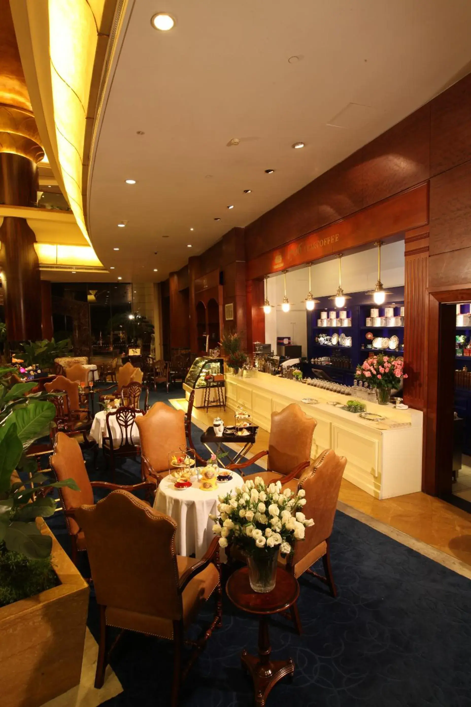 Lounge or bar, Restaurant/Places to Eat in Zhongwei Green Lake Hotel Kunming