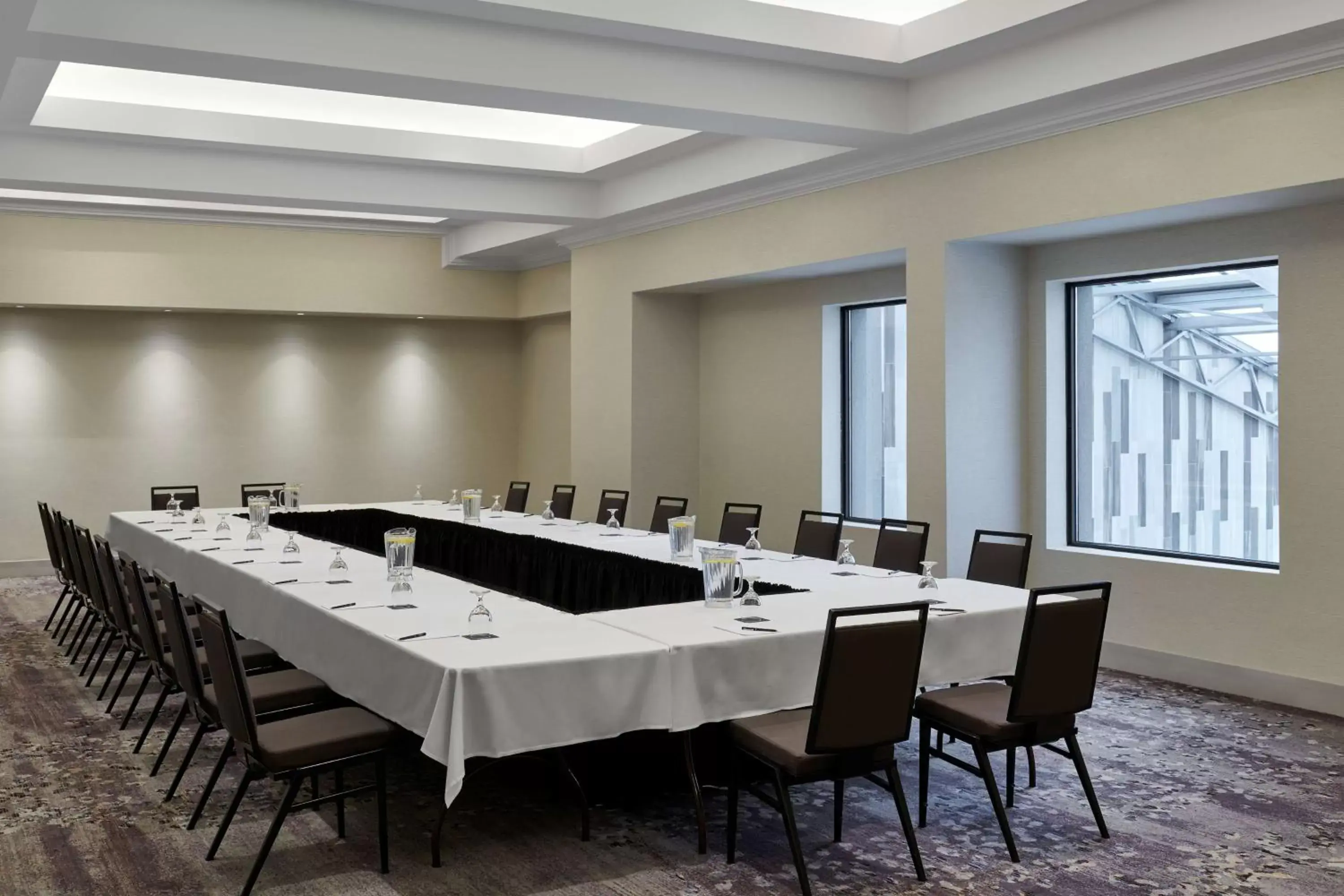 Meeting/conference room in Hilton Toronto Airport Hotel & Suites