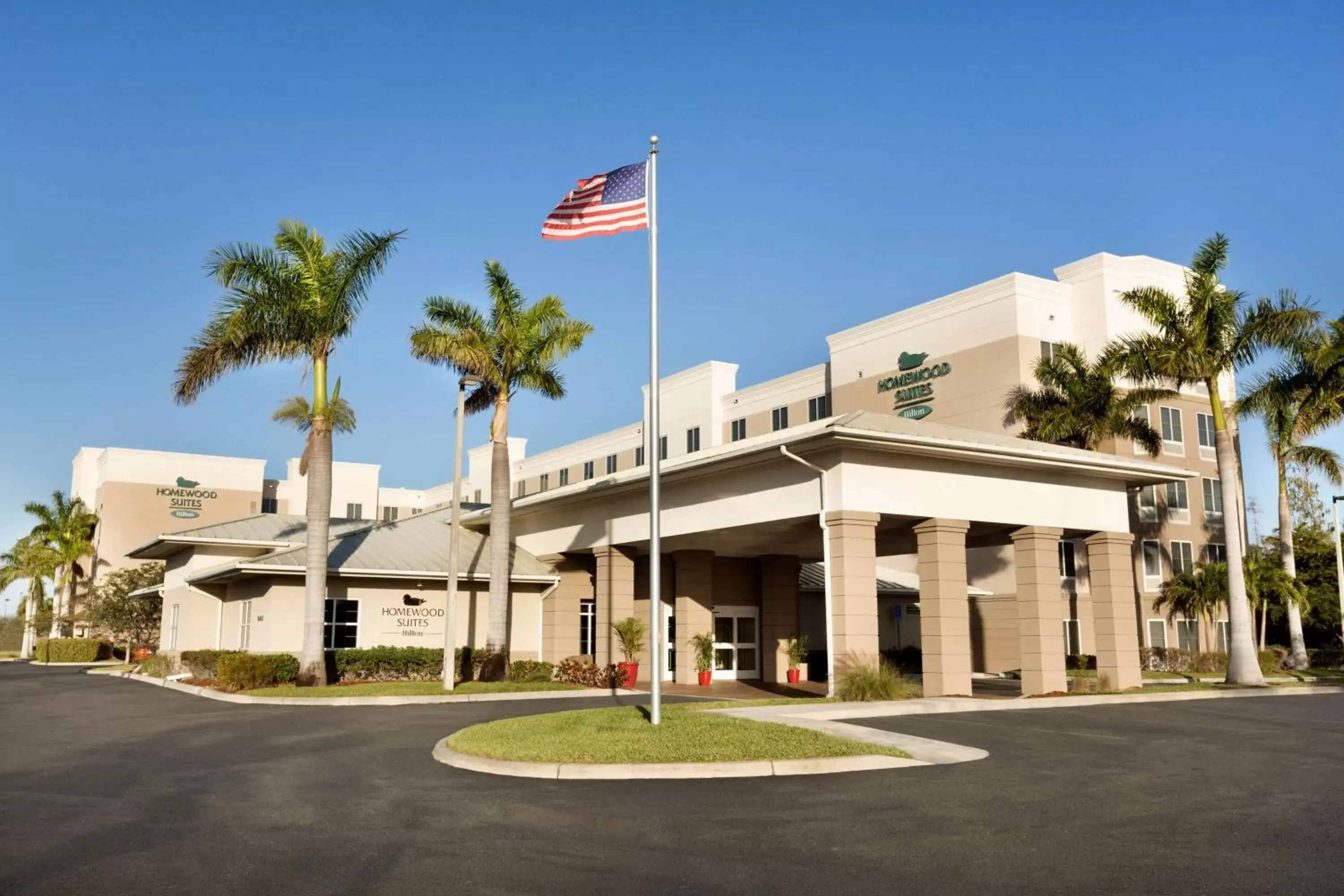Property Building in Homewood Suites Fort Myers Airport - FGCU
