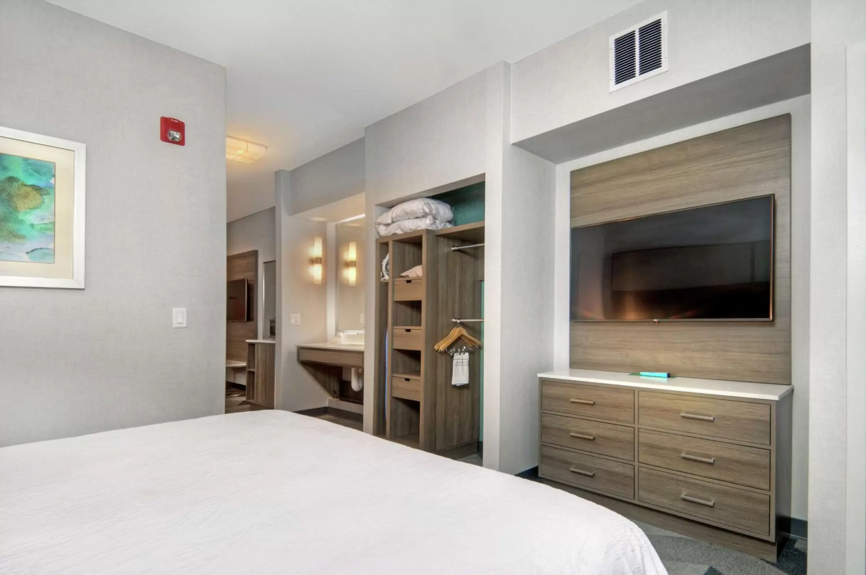 Bedroom, Bed in Hilton Garden Inn Livermore