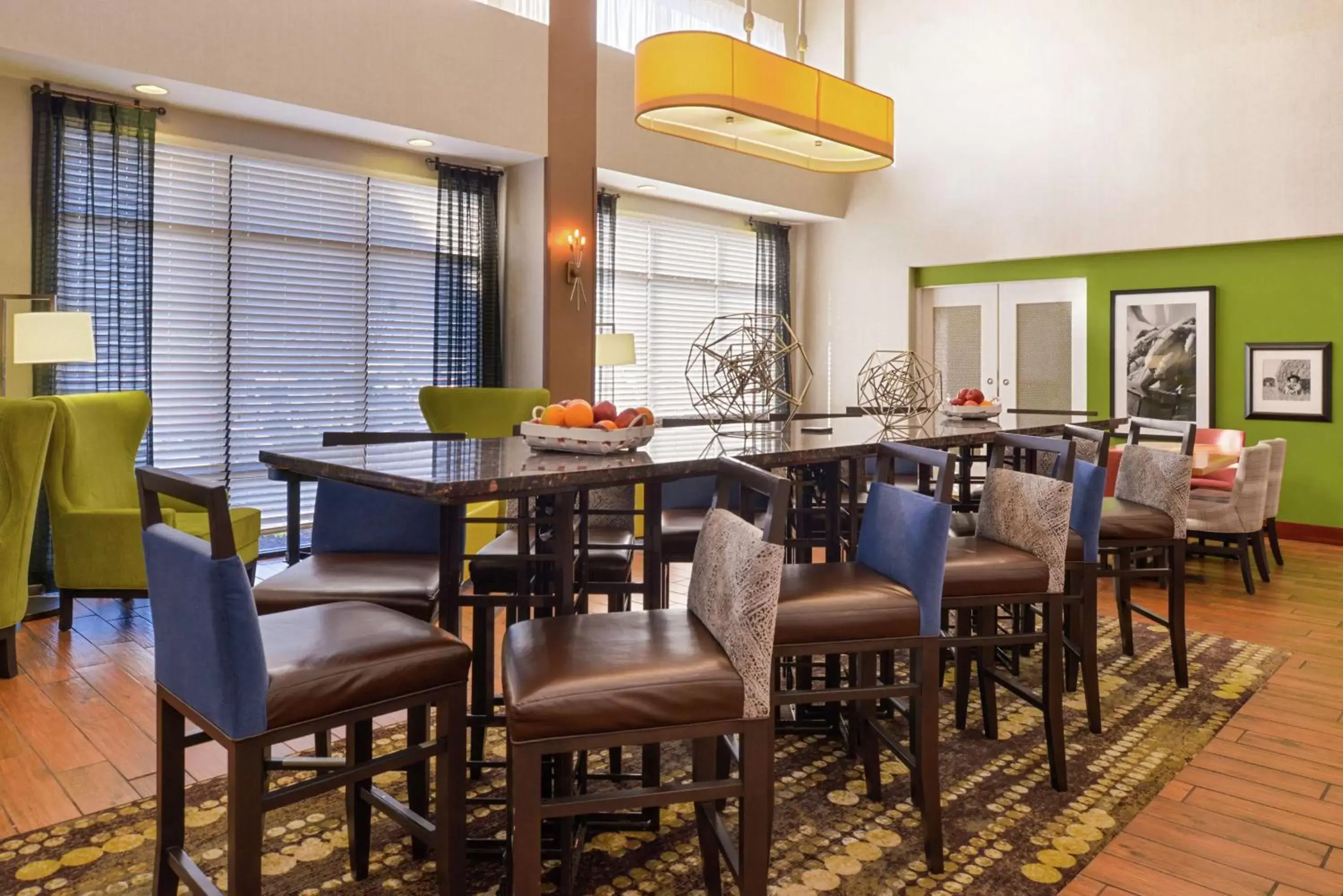 Breakfast, Restaurant/Places to Eat in Hampton Inn & Suites Wilmington