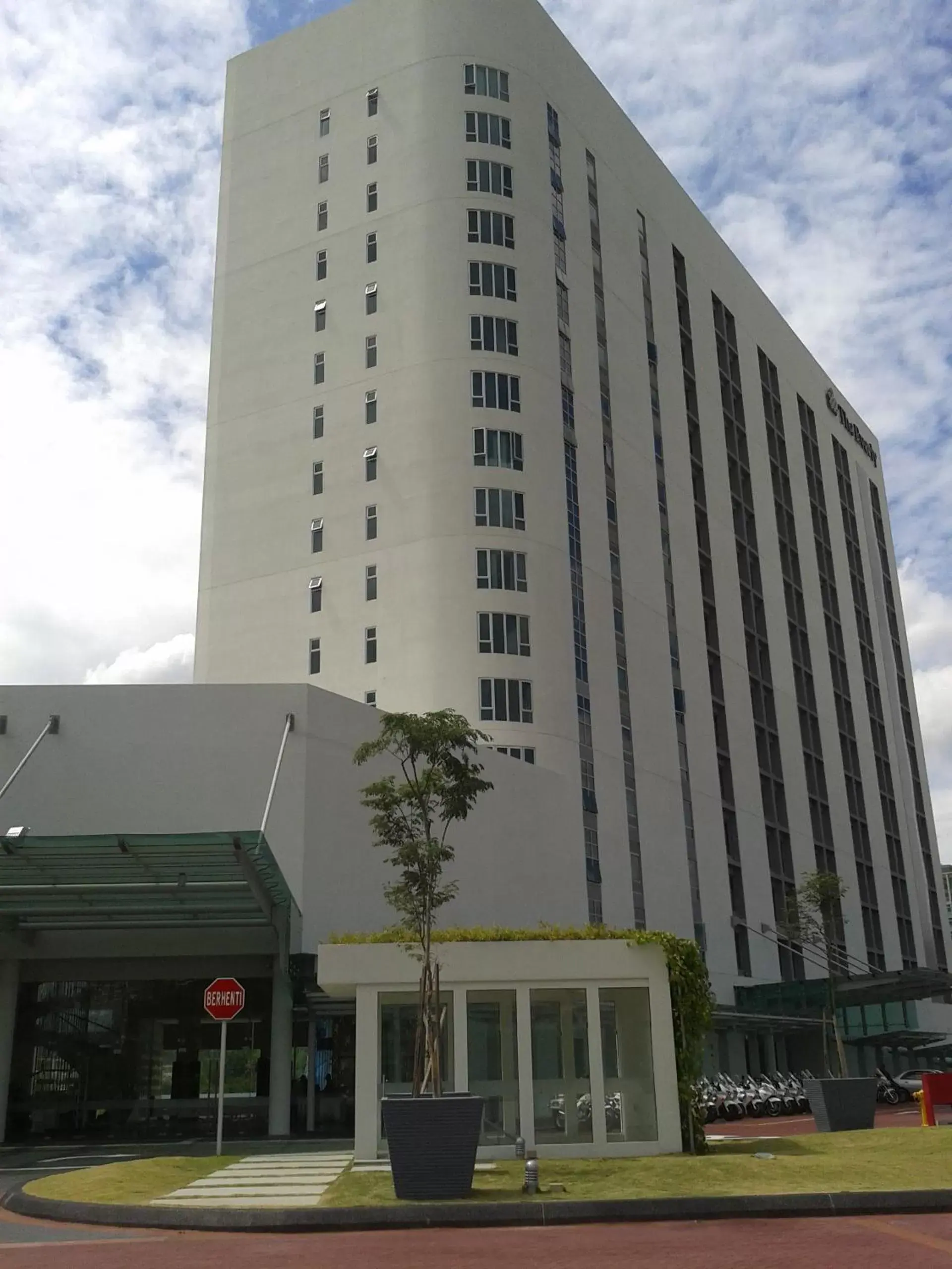 Facade/entrance, Property Building in The Everly Putrajaya