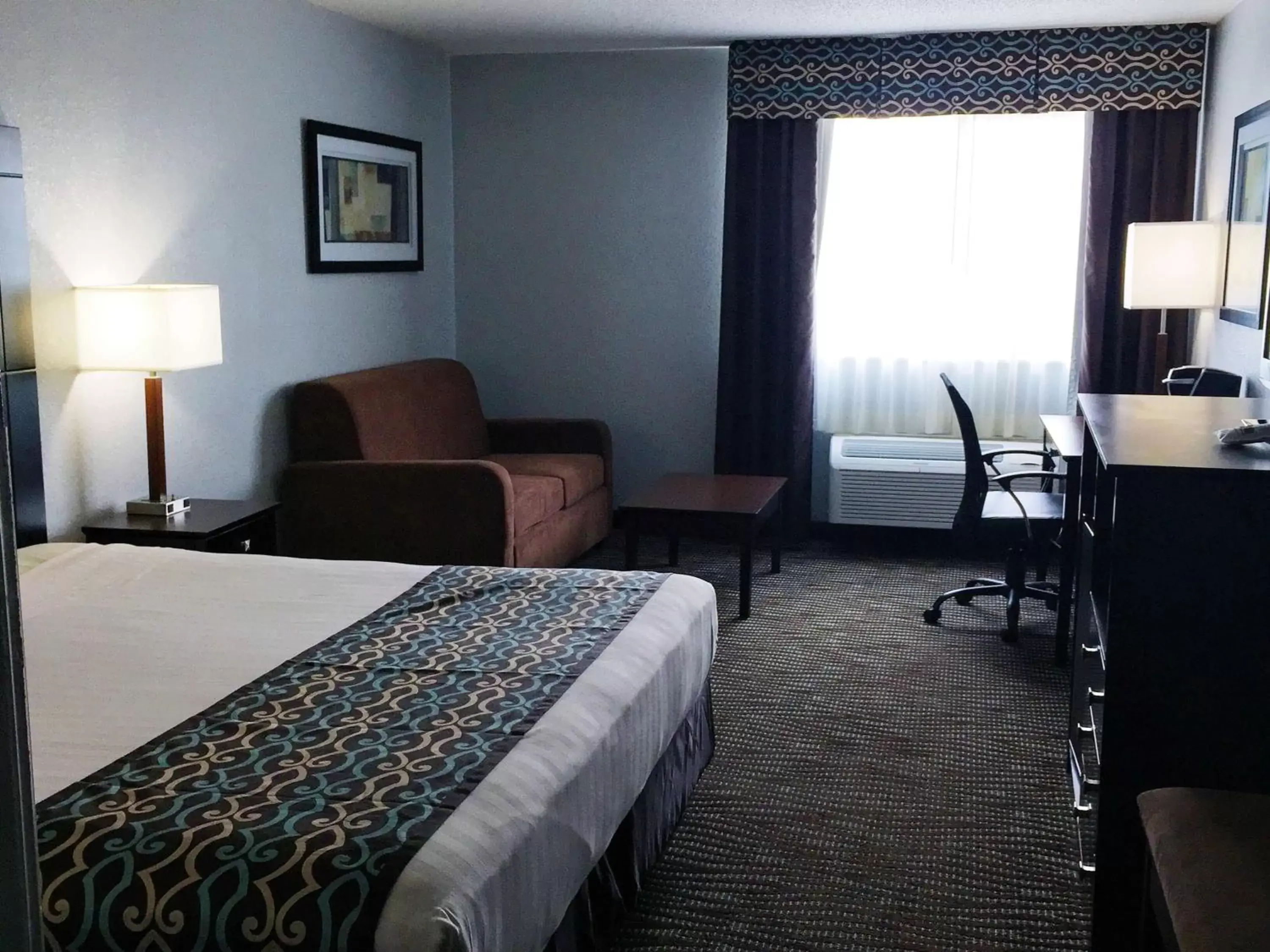 Photo of the whole room in Best Western Executive Inn- Mount Gilead