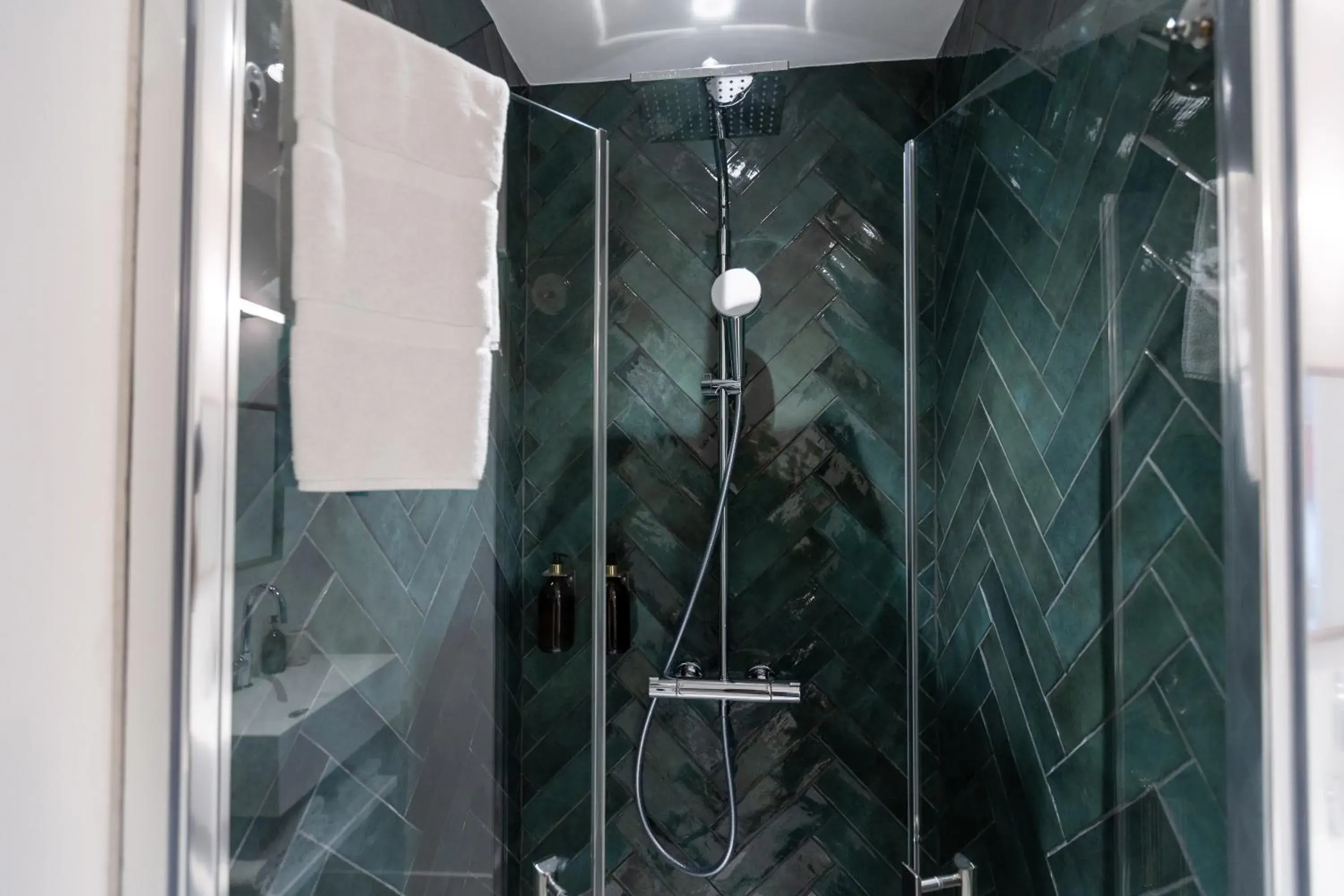 Shower, Bathroom in Maison Durante