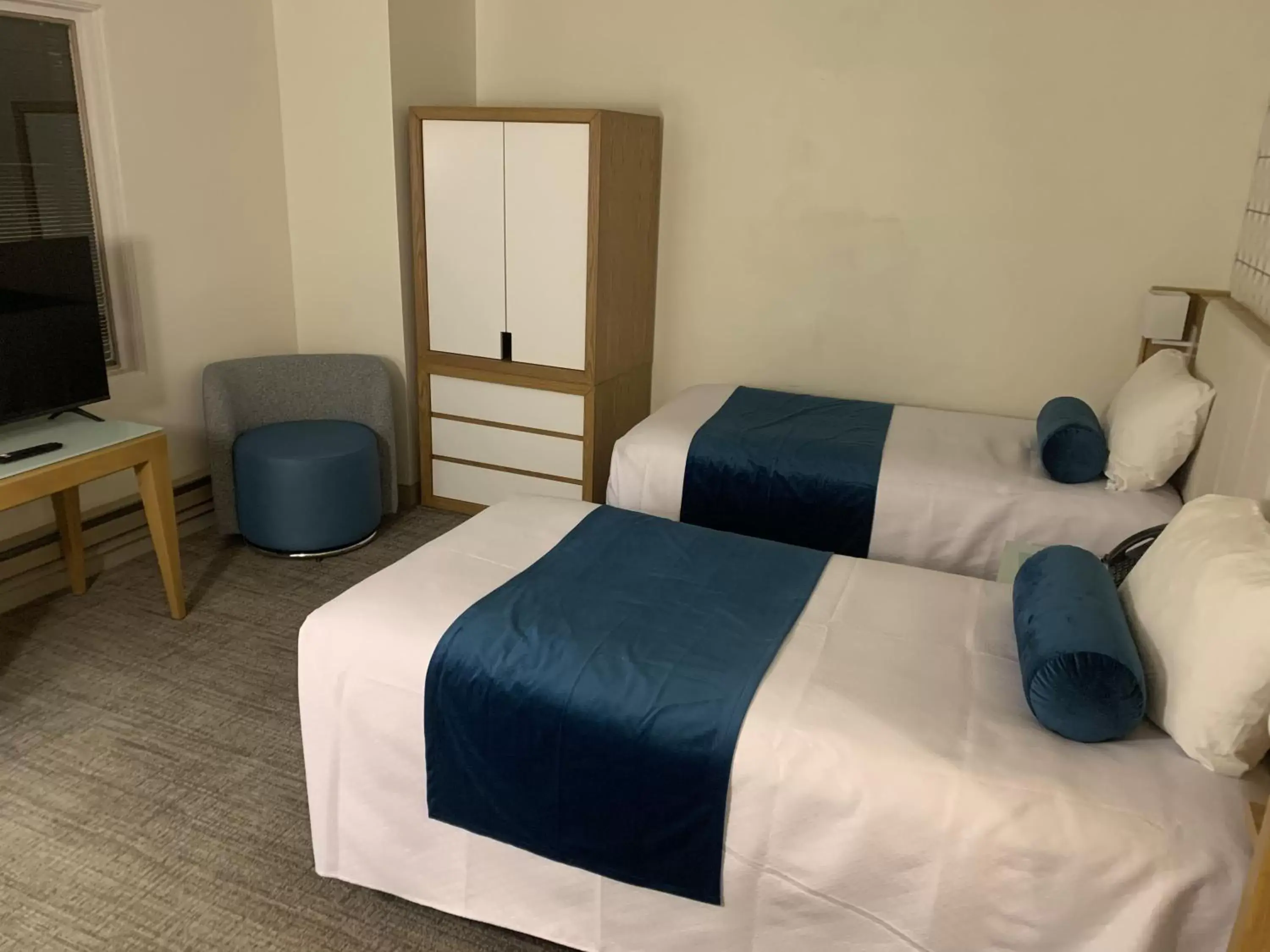 Bedroom, Bed in Split Rock Resort
