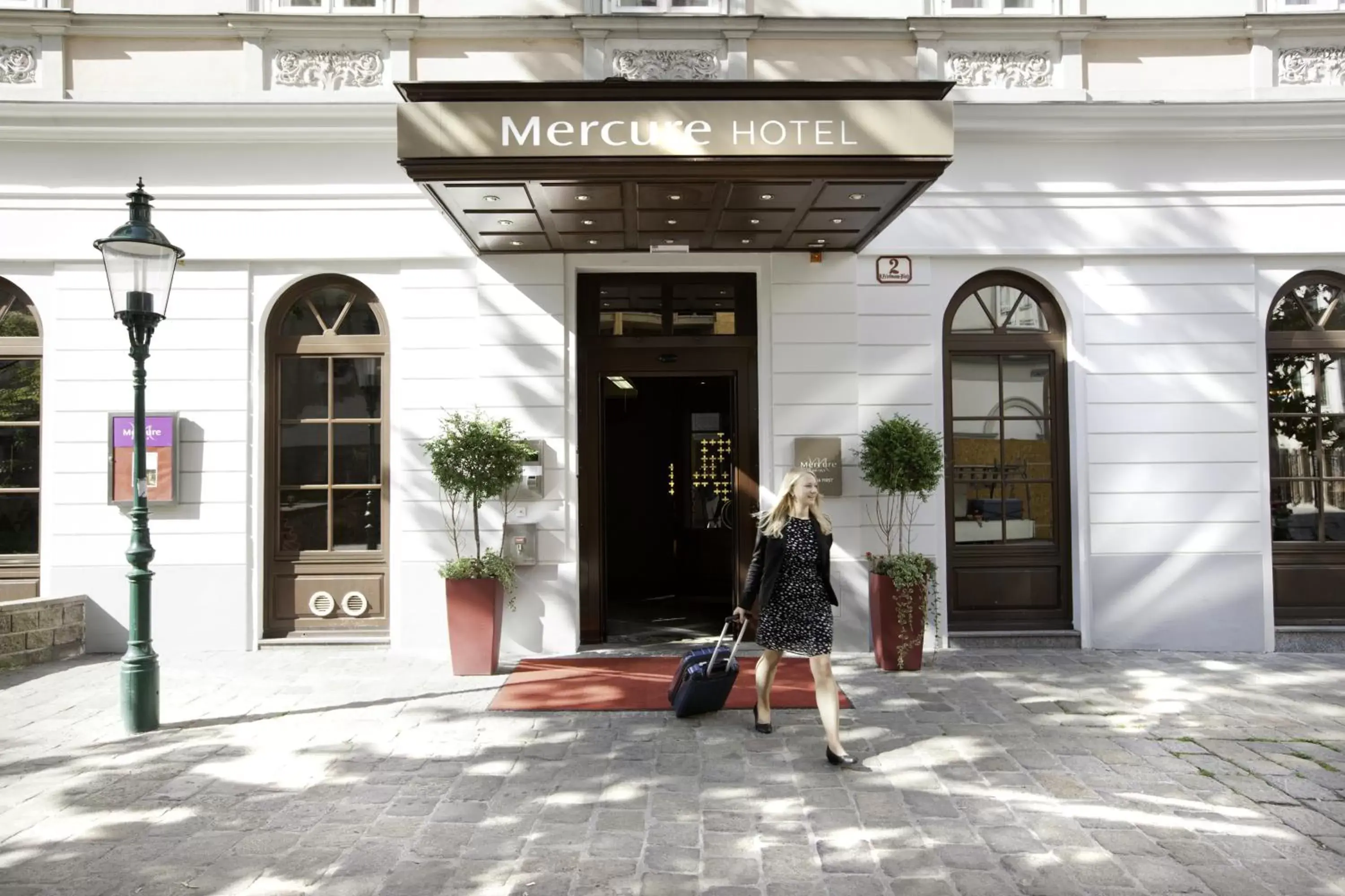 Facade/entrance in Mercure Vienna First