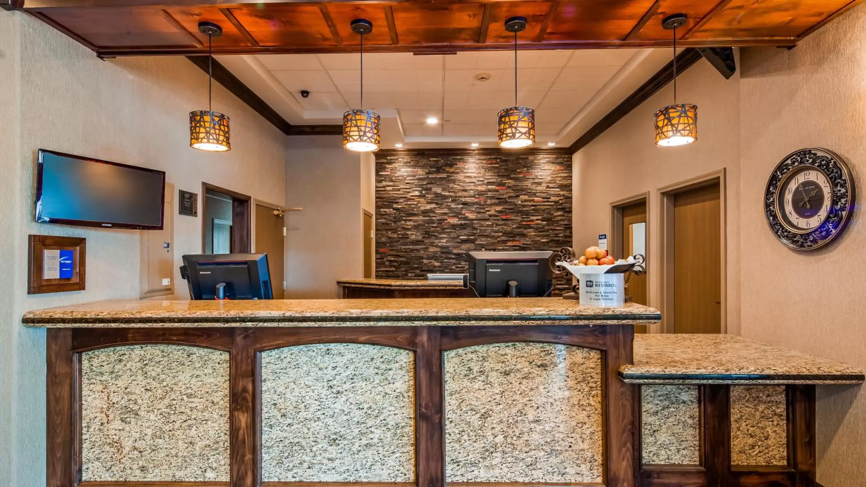 Lobby or reception, Lobby/Reception in Best Western Plus Flathead Lake Inn and Suites