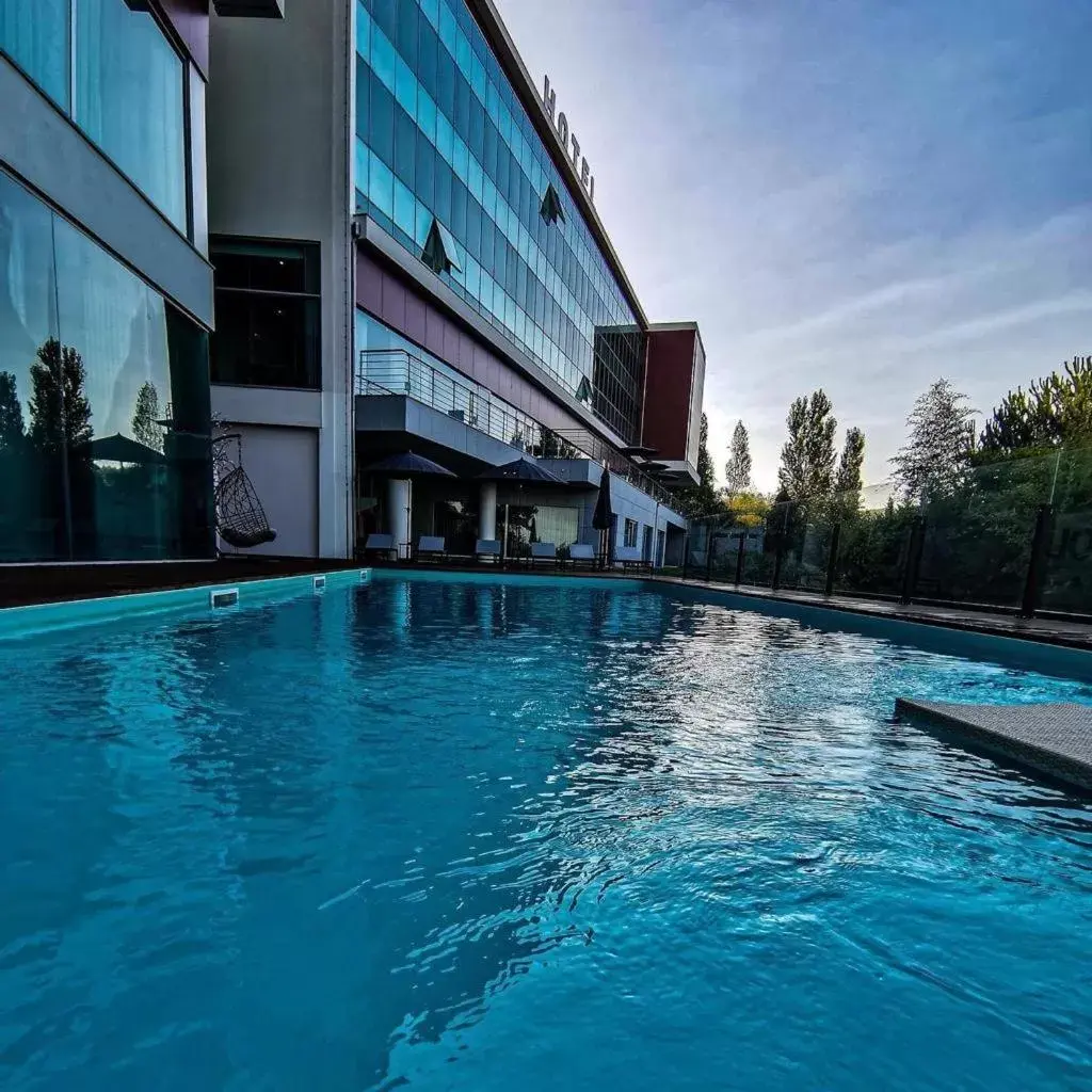 Swimming Pool in Penafiel Park Hotel & Spa